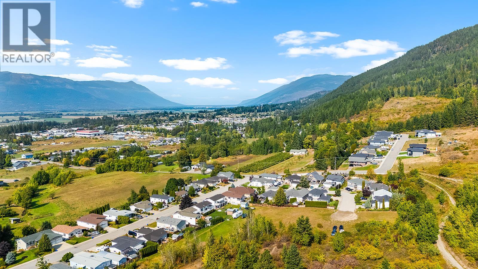 1113 Westridge Street, Creston, British Columbia  V0B 1G6 - Photo 75 - 10377159