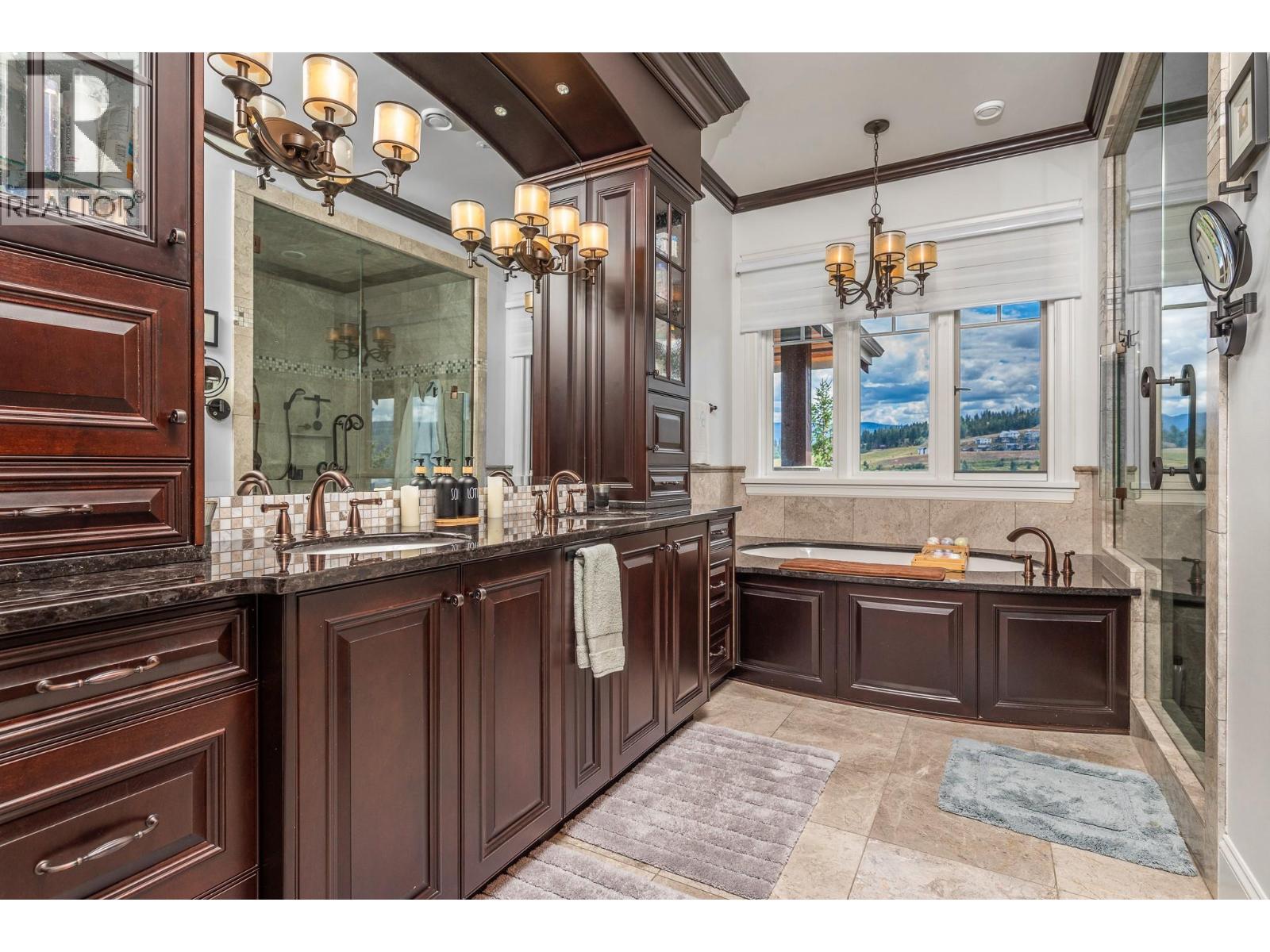 602 Falcon Point Way, Vernon, British Columbia  V1H 2H7 - Photo 32 - 10377407