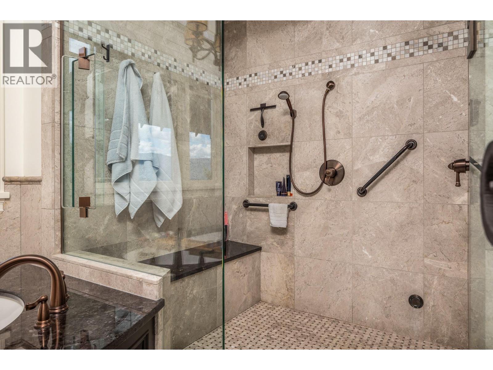 602 Falcon Point Way, Vernon, British Columbia  V1H 2H7 - Photo 34 - 10377407