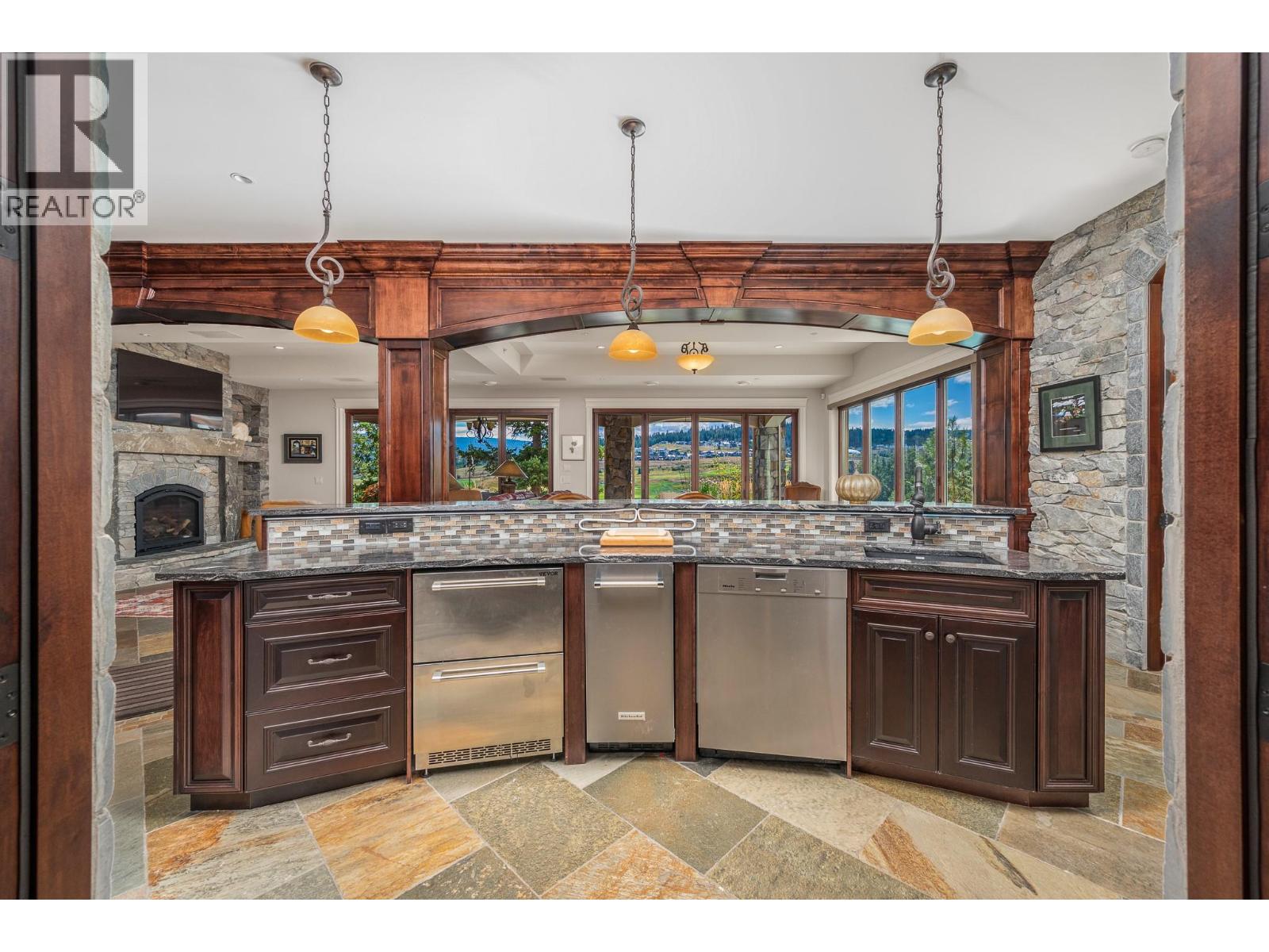 602 Falcon Point Way, Vernon, British Columbia  V1H 2H7 - Photo 53 - 10377407