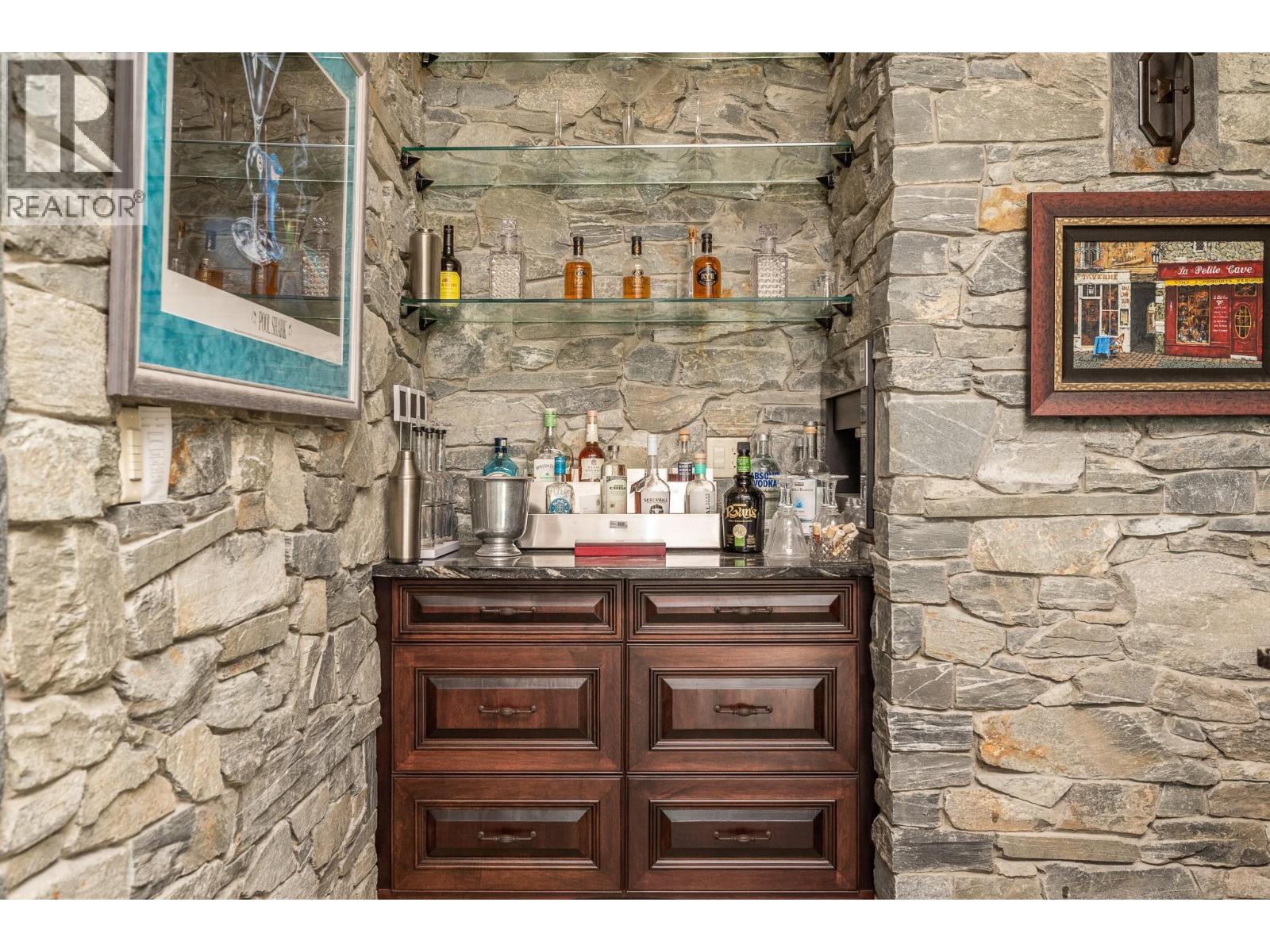 602 Falcon Point Way, Vernon, British Columbia  V1H 2H7 - Photo 54 - 10377407