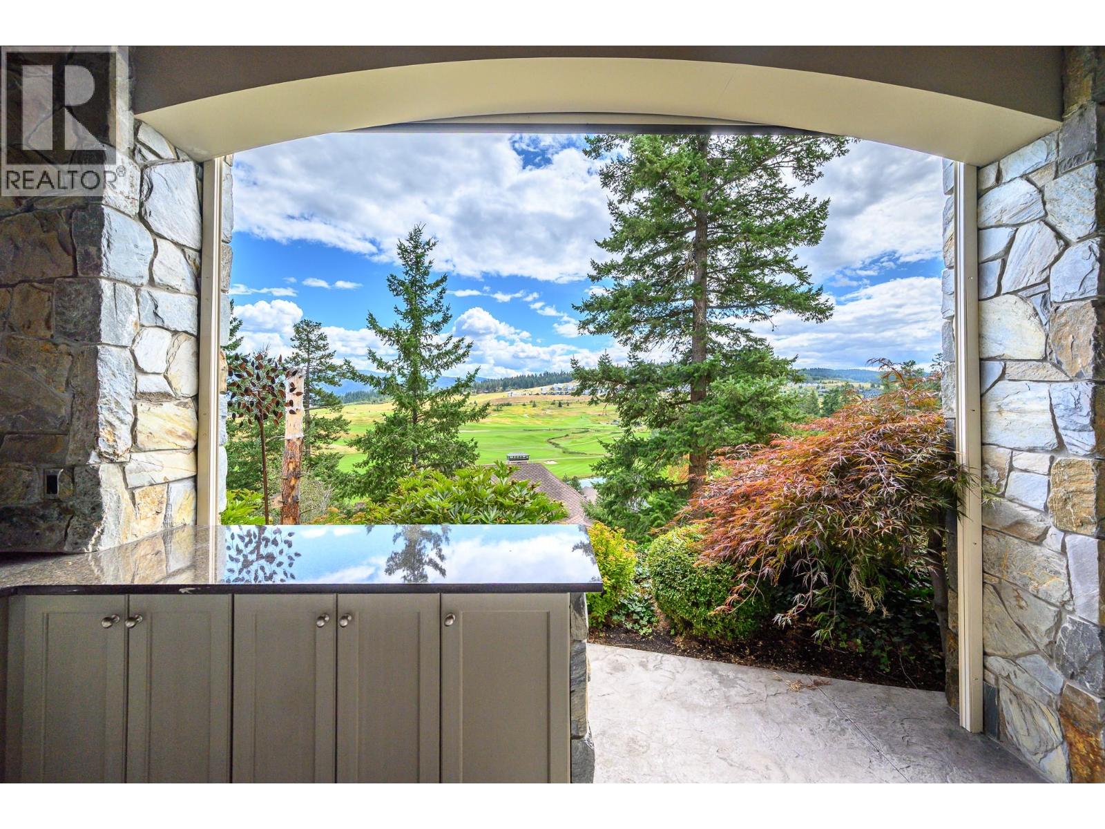 602 Falcon Point Way, Vernon, British Columbia  V1H 2H7 - Photo 80 - 10377407