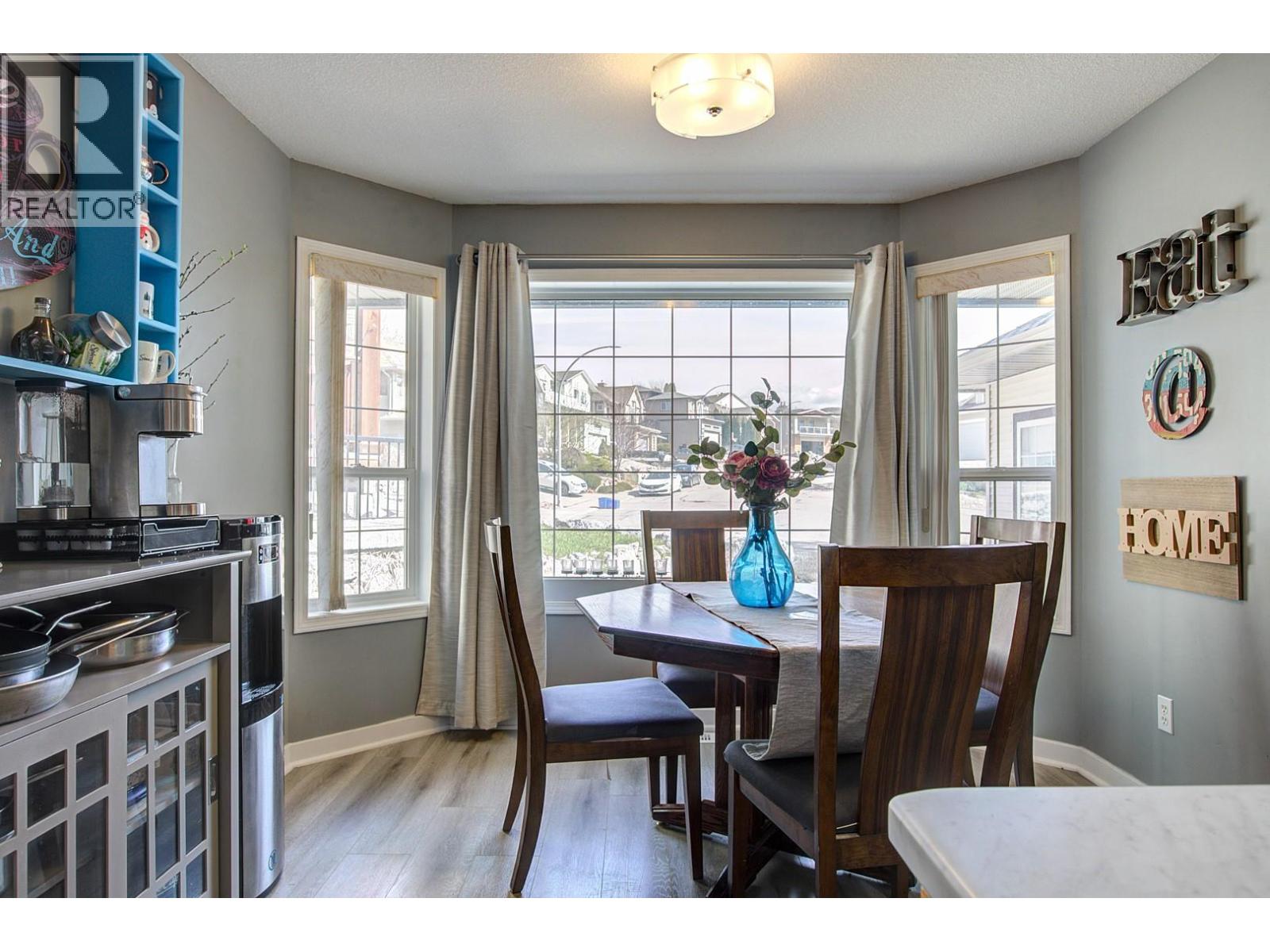 5812 Richfield Place, Vernon, British Columbia  V1H 1A6 - Photo 12 - 10343425