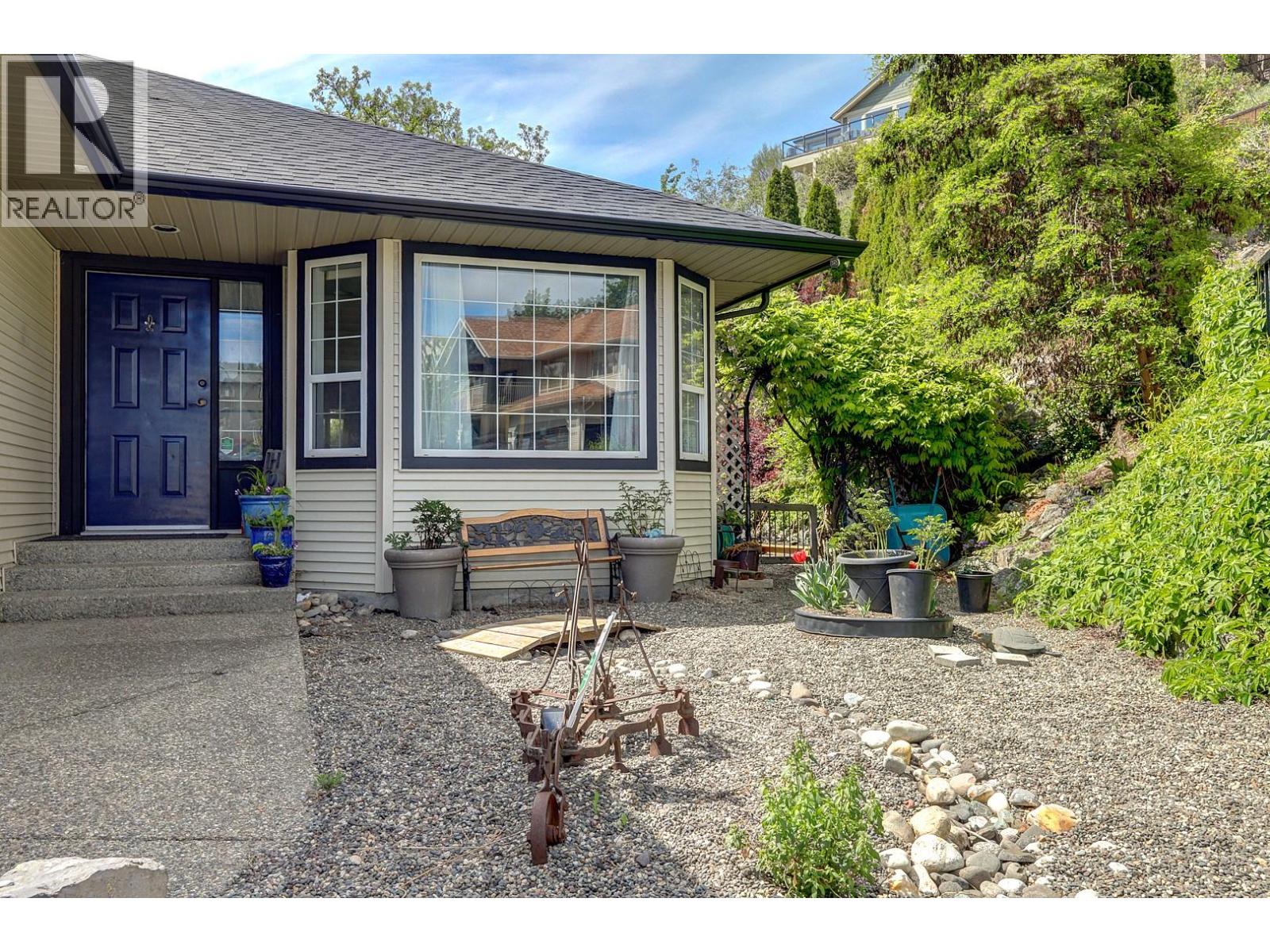 5812 Richfield Place, Vernon, British Columbia  V1H 1A6 - Photo 4 - 10343425