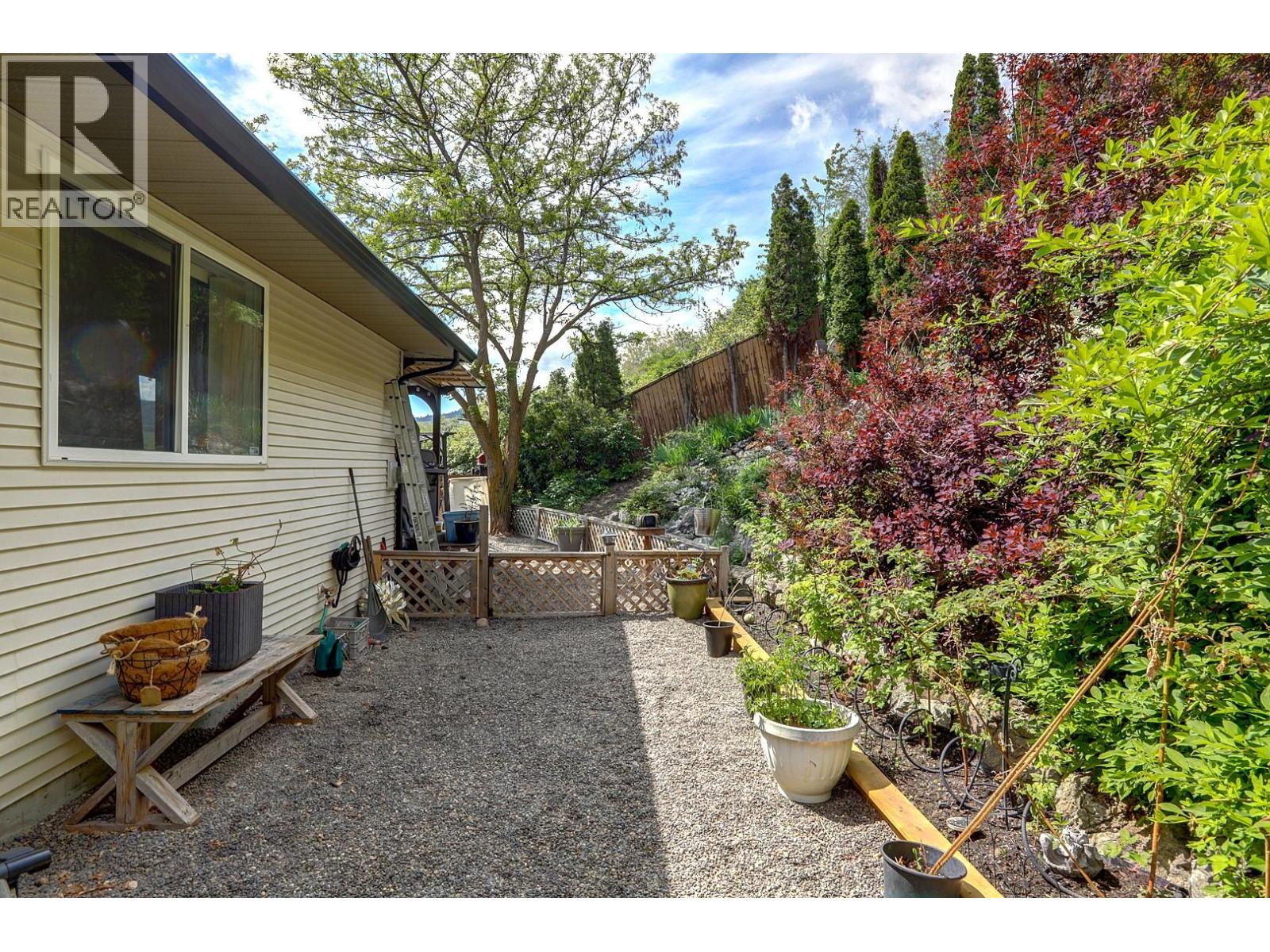 5812 Richfield Place, Vernon, British Columbia  V1H 1A6 - Photo 49 - 10343425