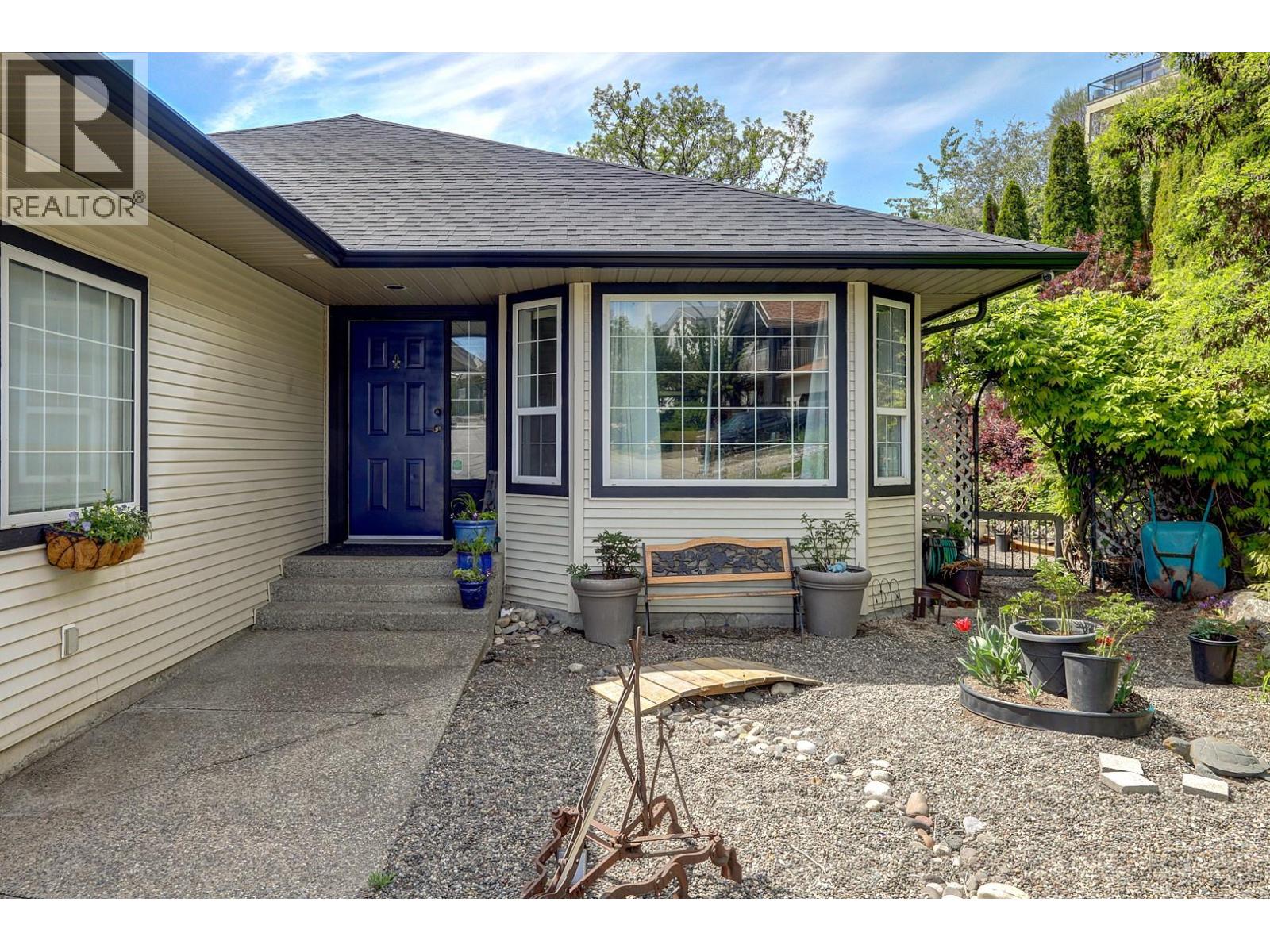 5812 Richfield Place, Vernon, British Columbia  V1H 1A6 - Photo 5 - 10343425