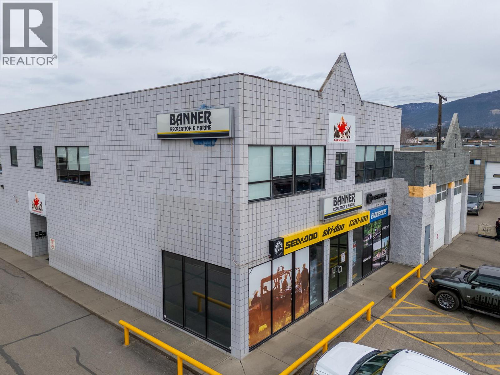 2903 43 Avenue, Vernon, British Columbia  V1T 3L4 - Photo 2 - 10377105