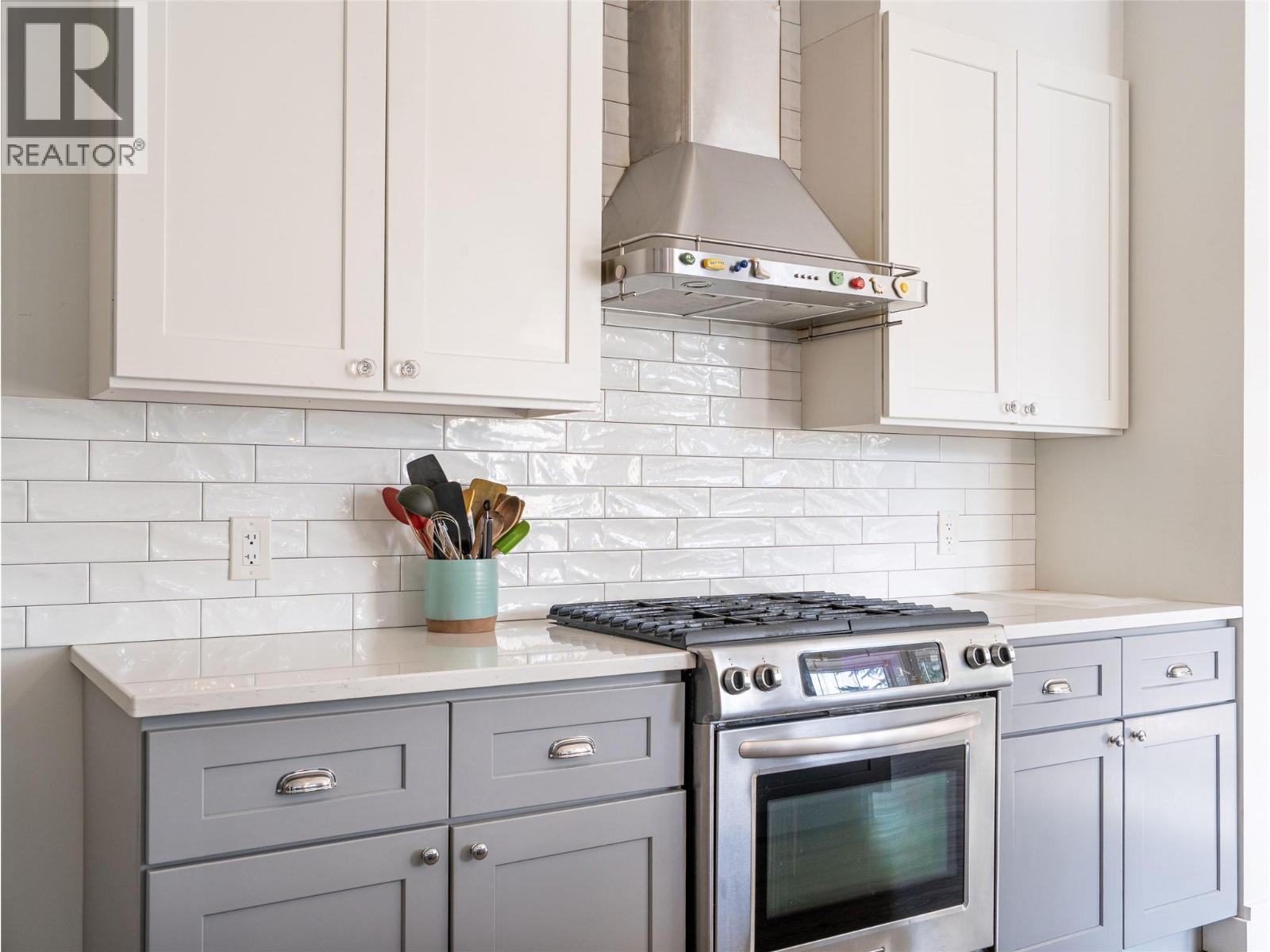 1633 Mason Road, Revelstoke, British Columbia  V0E 2S0 - Photo 16 - 10376843