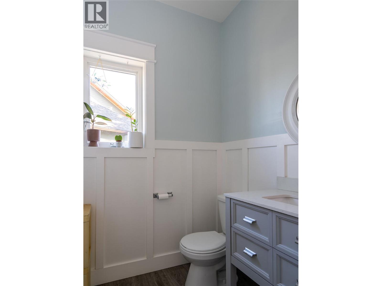 1633 Mason Road, Revelstoke, British Columbia  V0E 2S0 - Photo 21 - 10376843