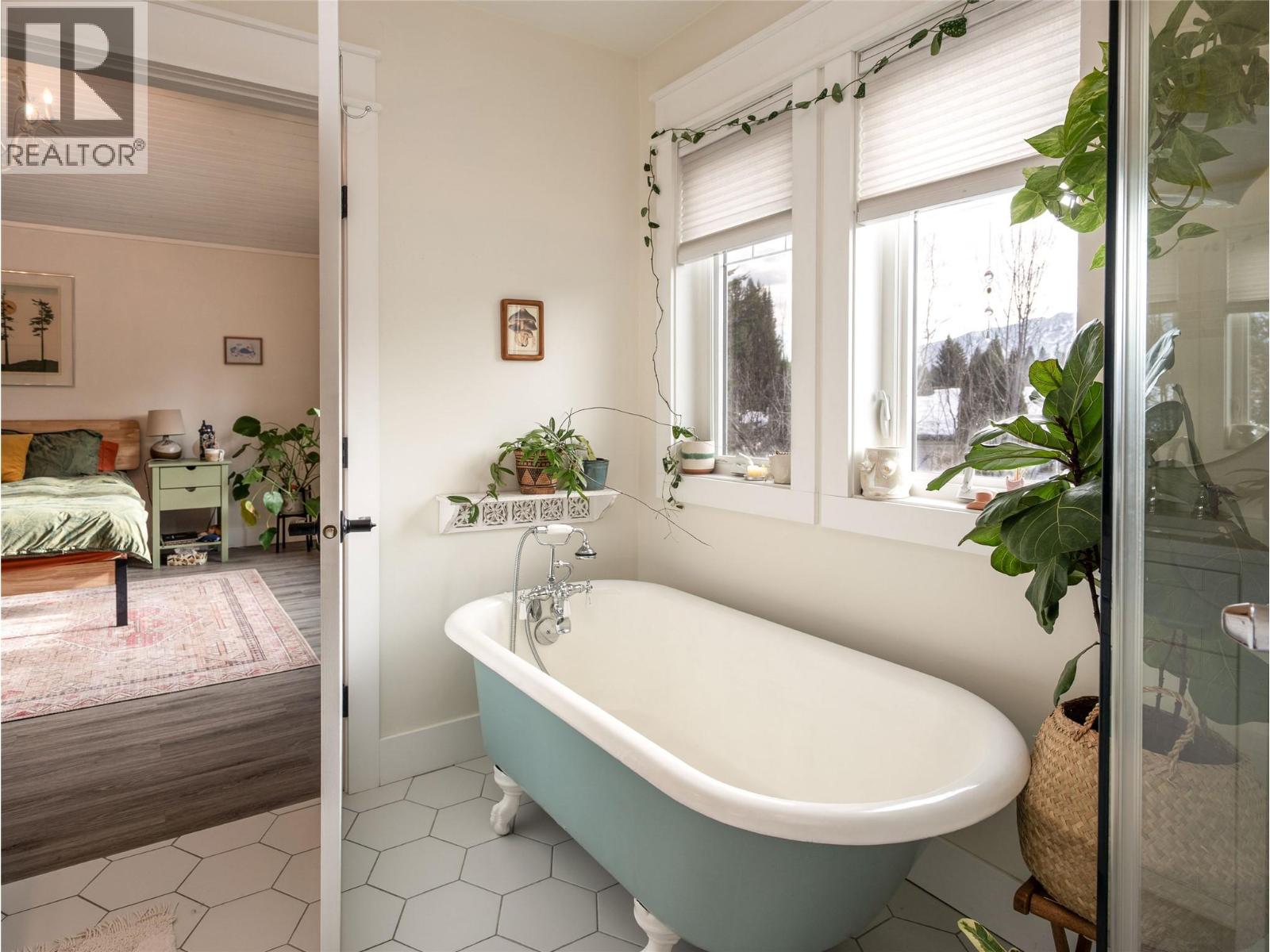 1633 Mason Road, Revelstoke, British Columbia  V0E 2S0 - Photo 29 - 10376843