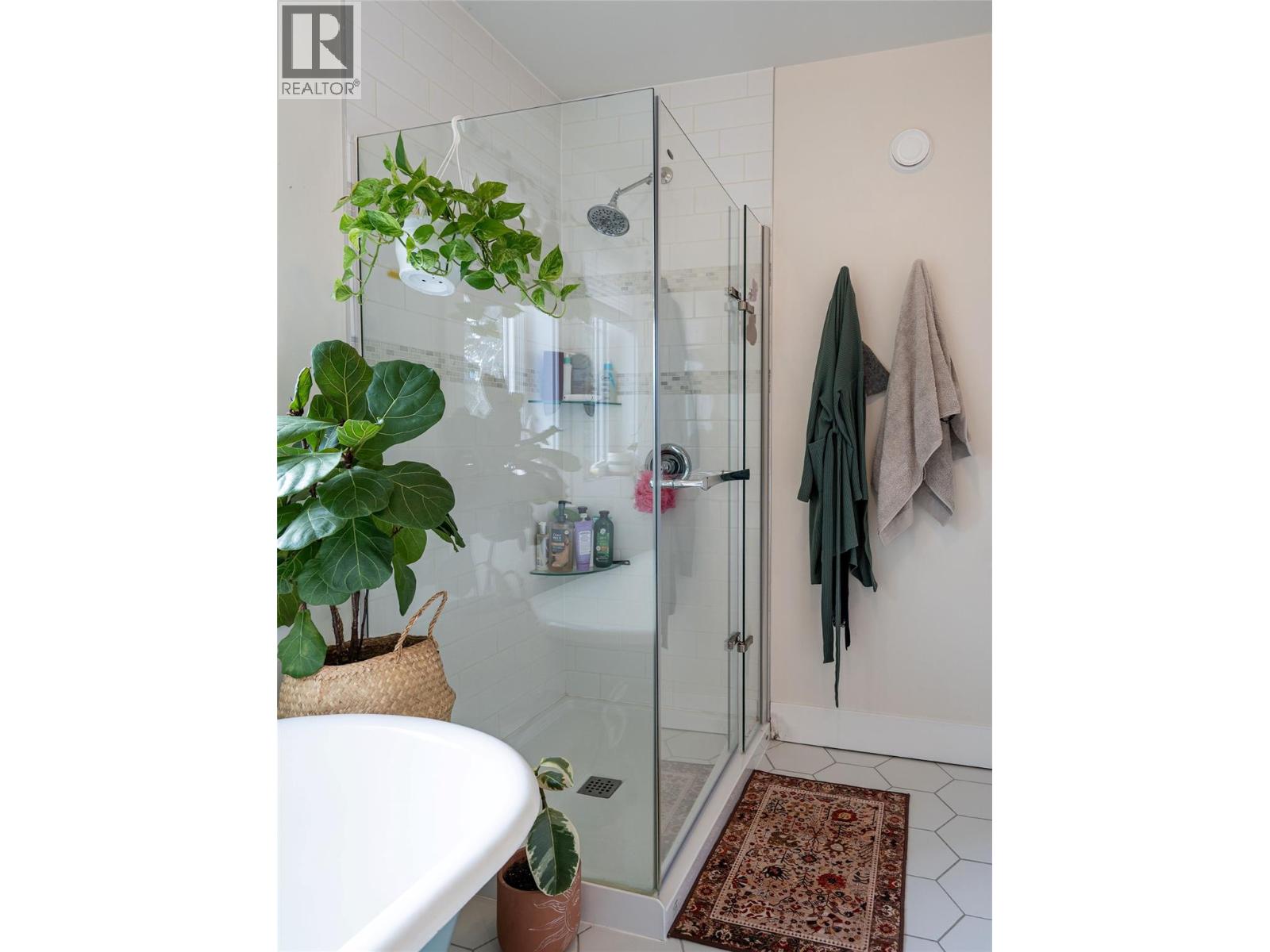 1633 Mason Road, Revelstoke, British Columbia  V0E 2S0 - Photo 30 - 10376843