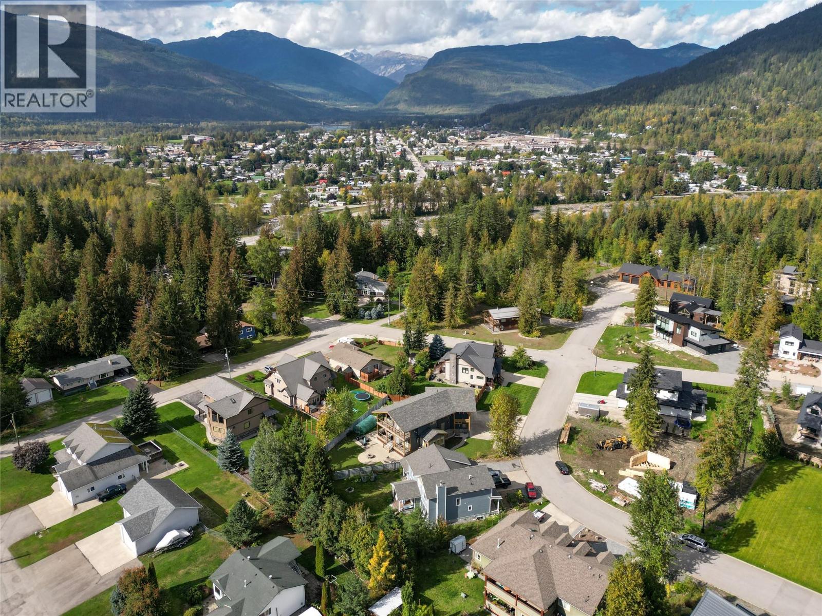 1633 Mason Road, Revelstoke, British Columbia  V0E 2S0 - Photo 8 - 10376843