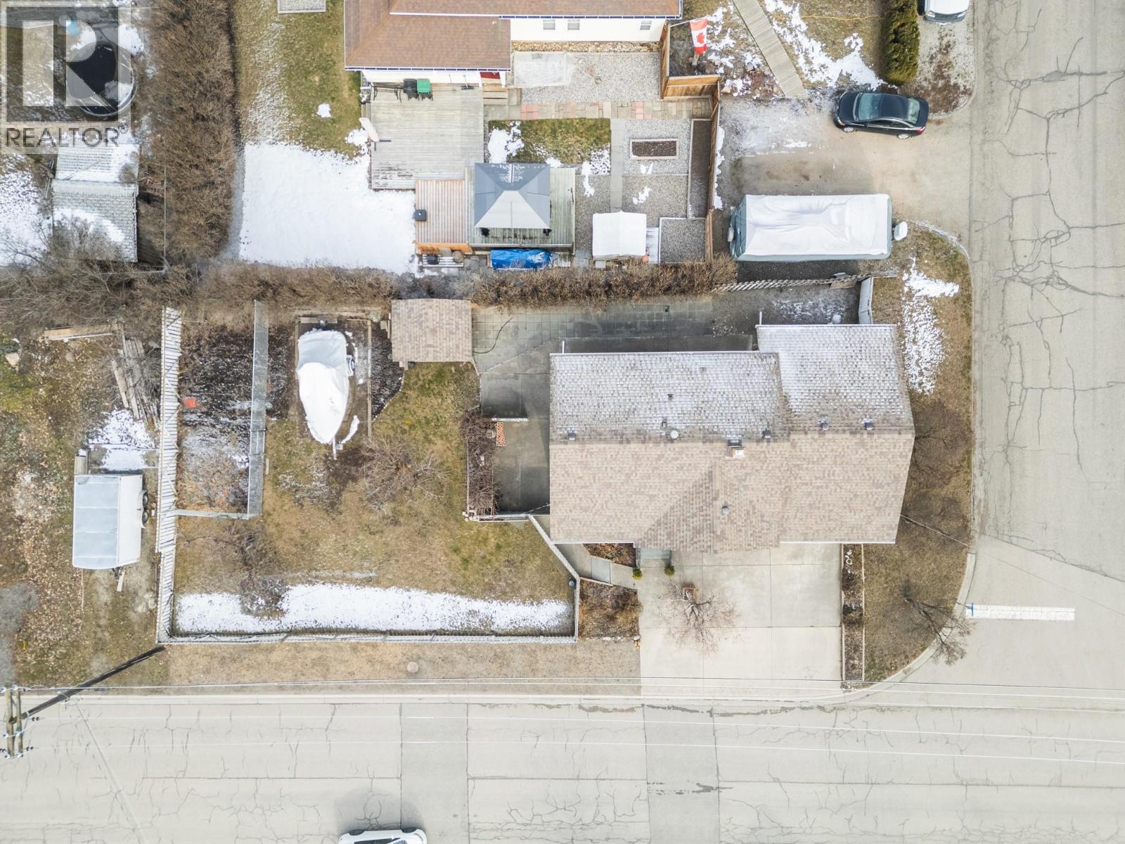 1801 35th Avenue, Vernon, British Columbia  V1T 2R9 - Photo 35 - 10377767