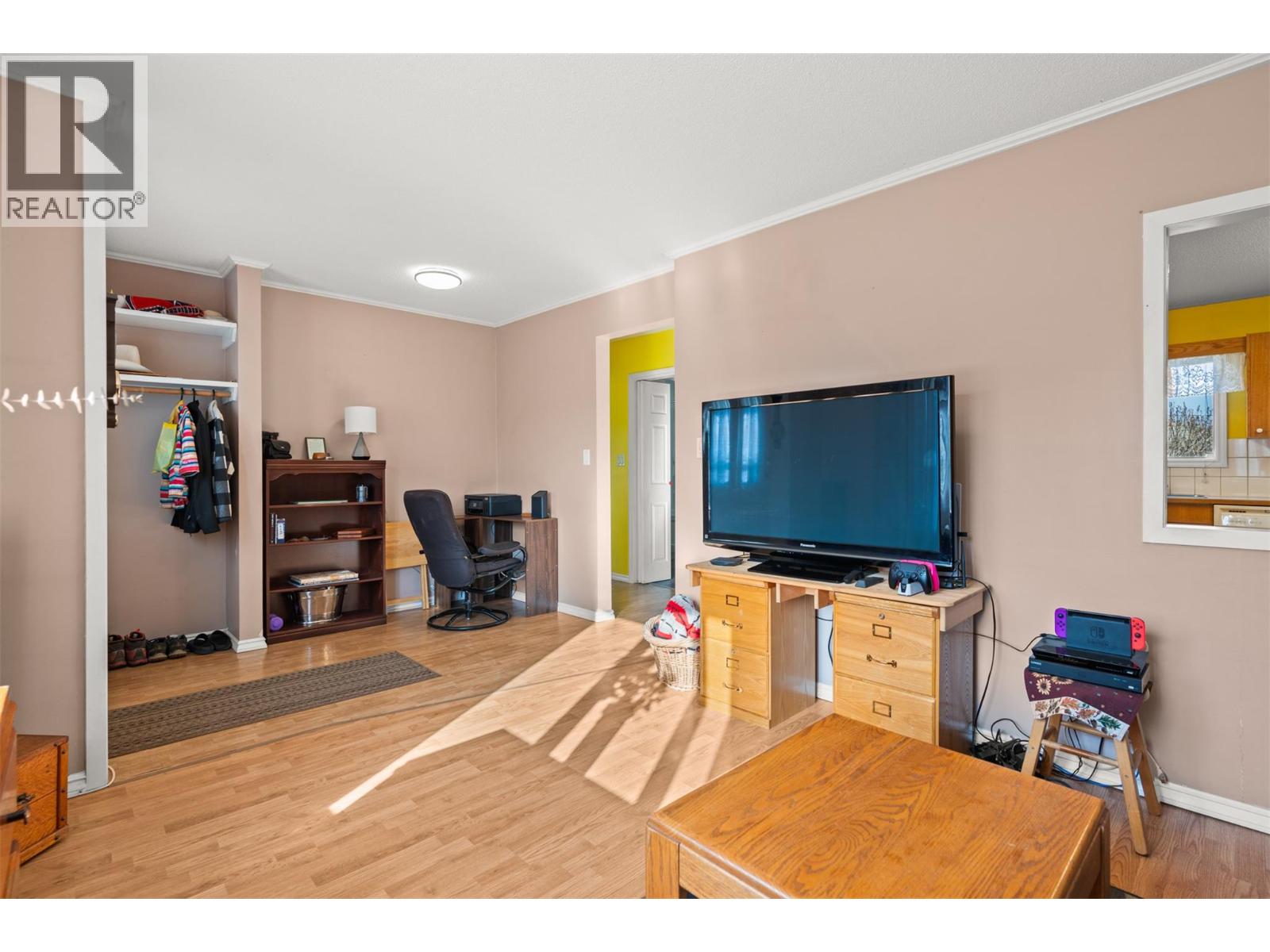 1801 35th Avenue, Vernon, British Columbia  V1T 2R9 - Photo 8 - 10377767