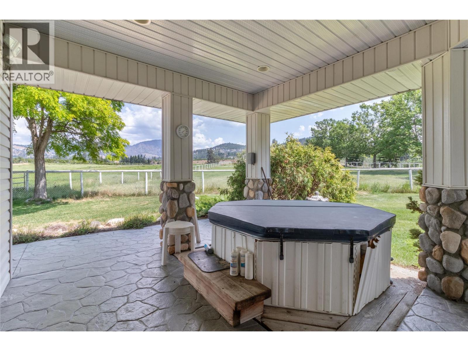 2457 Belgo Road, Kelowna, British Columbia  V1P 1E2 - Photo 39 - 10377729