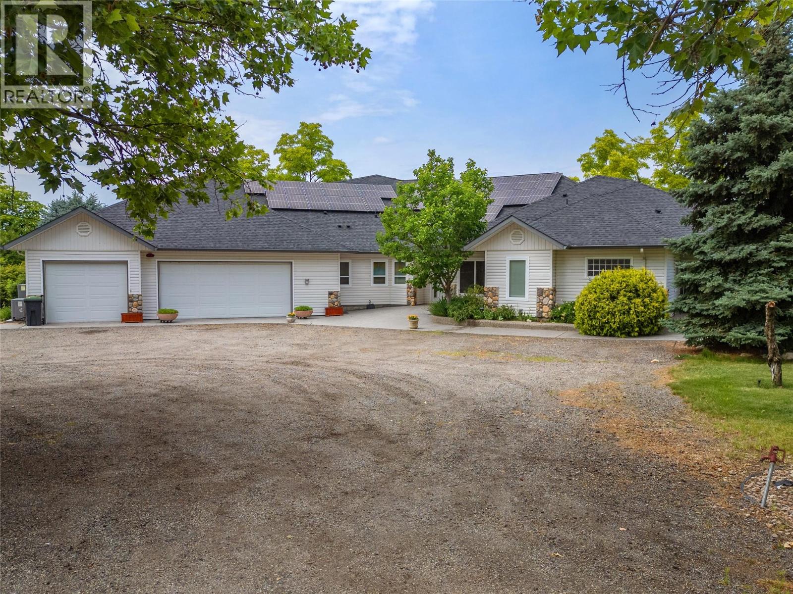 2457 Belgo Road, Kelowna, British Columbia  V1P 1E2 - Photo 2 - 10377722