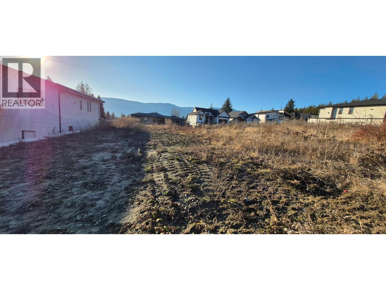 1860 35 Street Ne, Salmon Arm, British Columbia  V1E 1Z3 - Photo 11 - 10377554