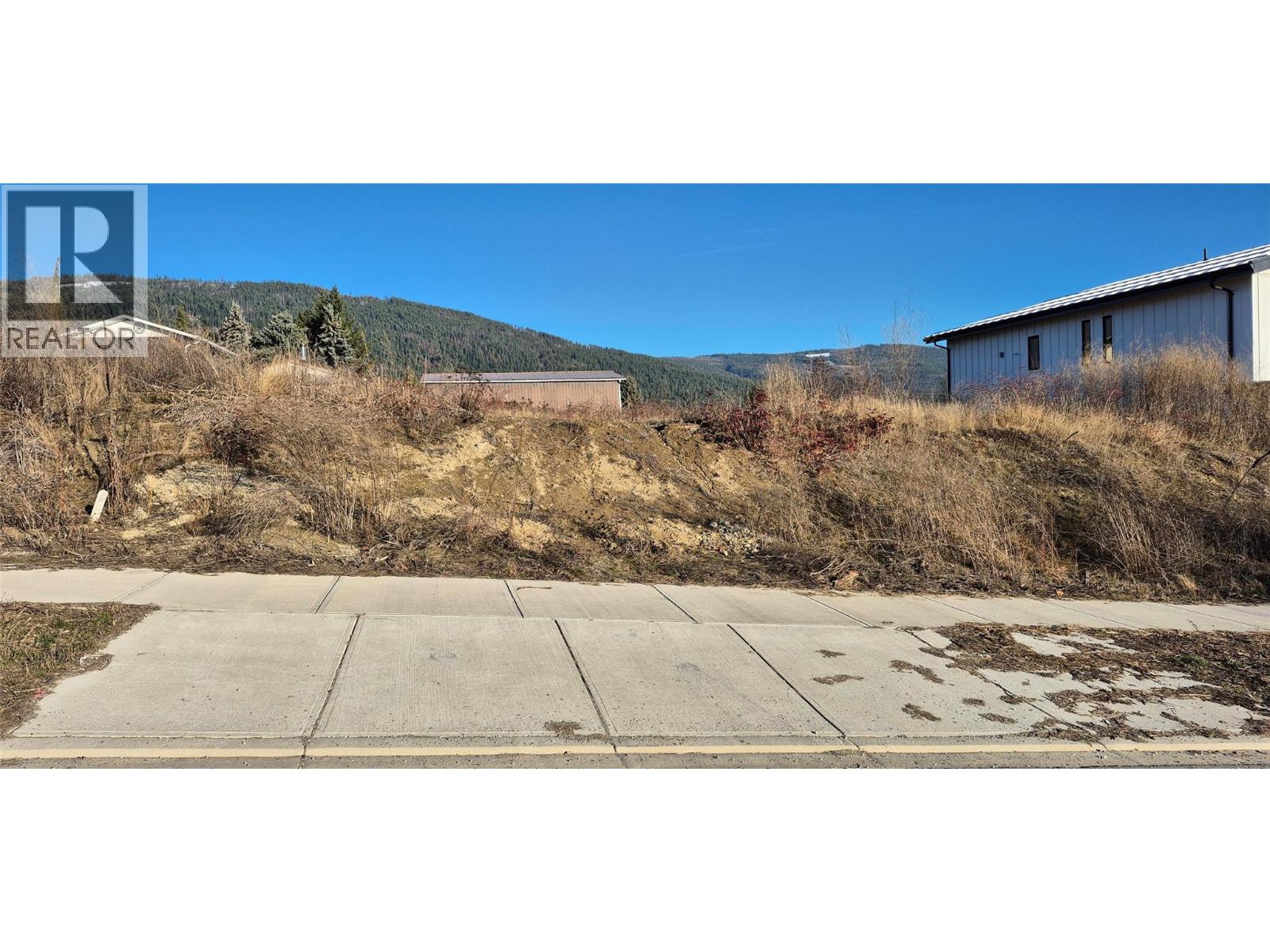 1860 35 Street Ne, Salmon Arm, British Columbia  V1E 1Z3 - Photo 6 - 10377554