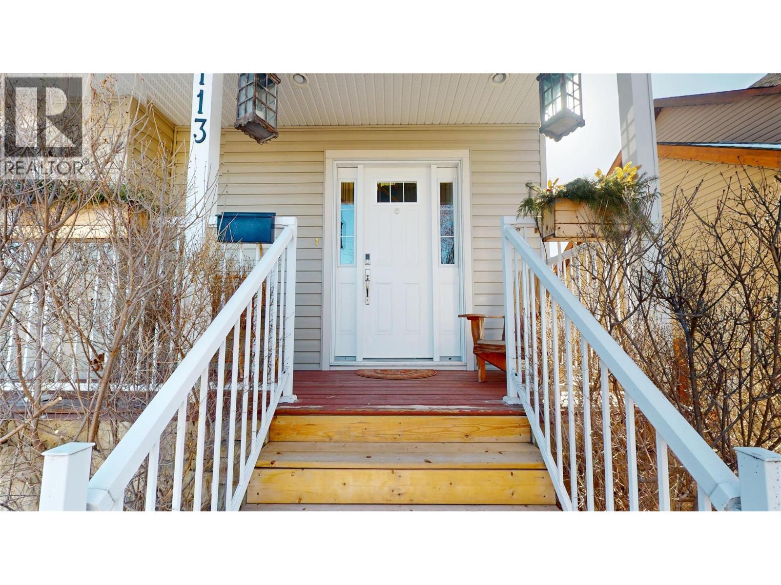 113 17th Street S, Cranbrook, British Columbia  V1C 0A1 - Photo 2 - 10376975