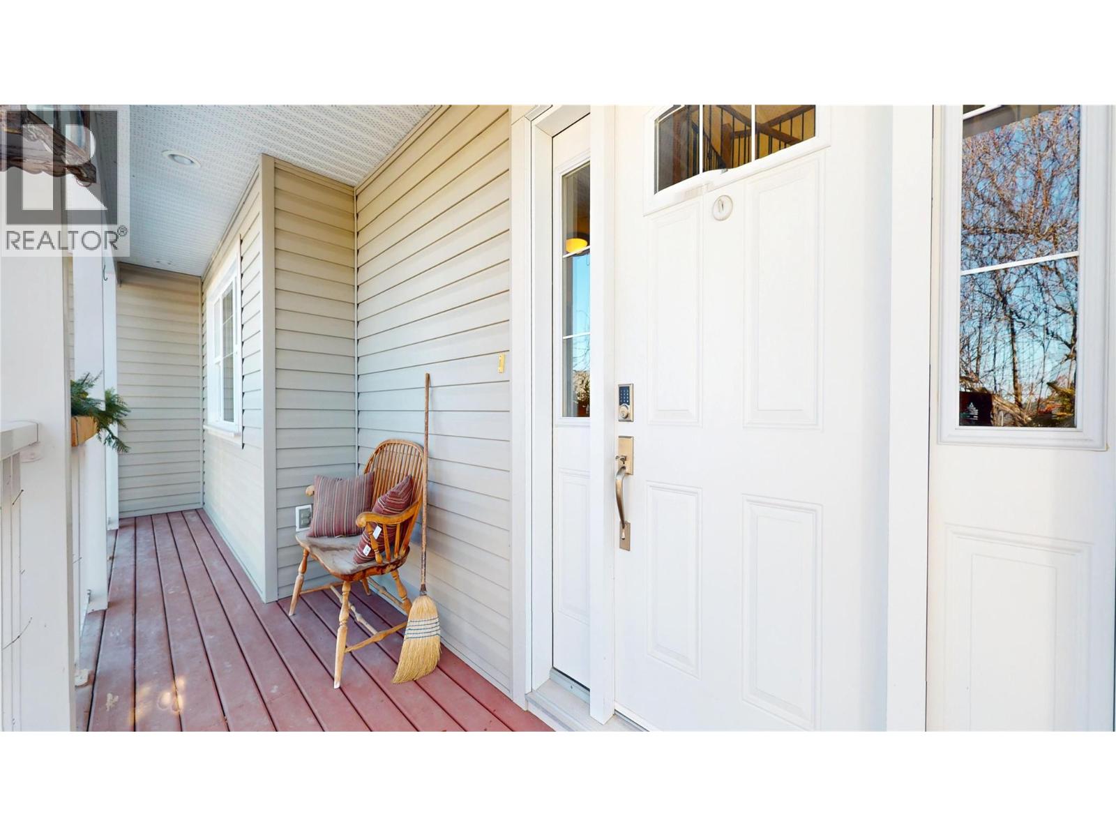 113 17th Street S, Cranbrook, British Columbia  V1C 0A1 - Photo 3 - 10376975