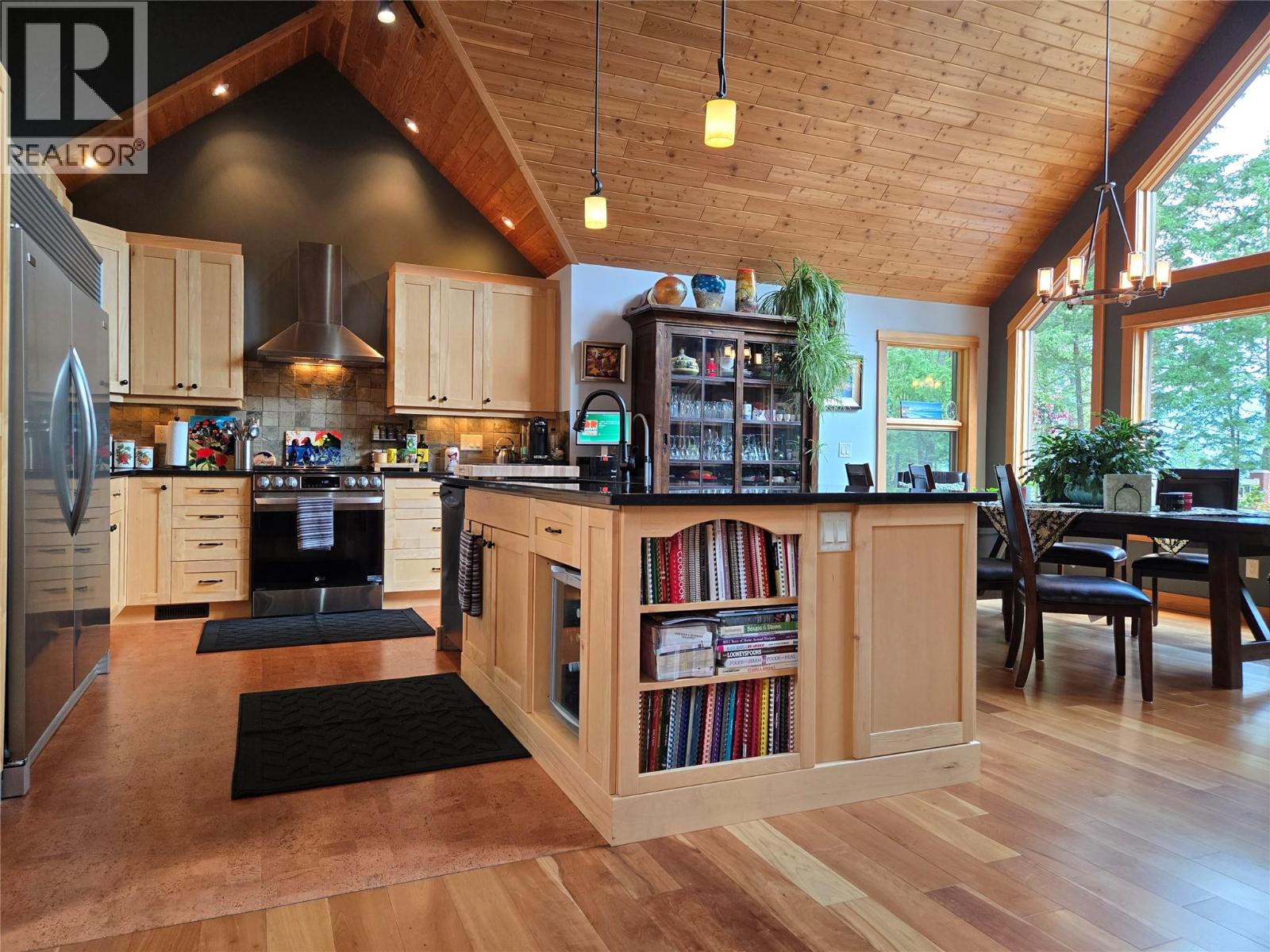 2517 Cobblestone Trail, Invermere, British Columbia  V0A 1K6 - Photo 7 - 10376767