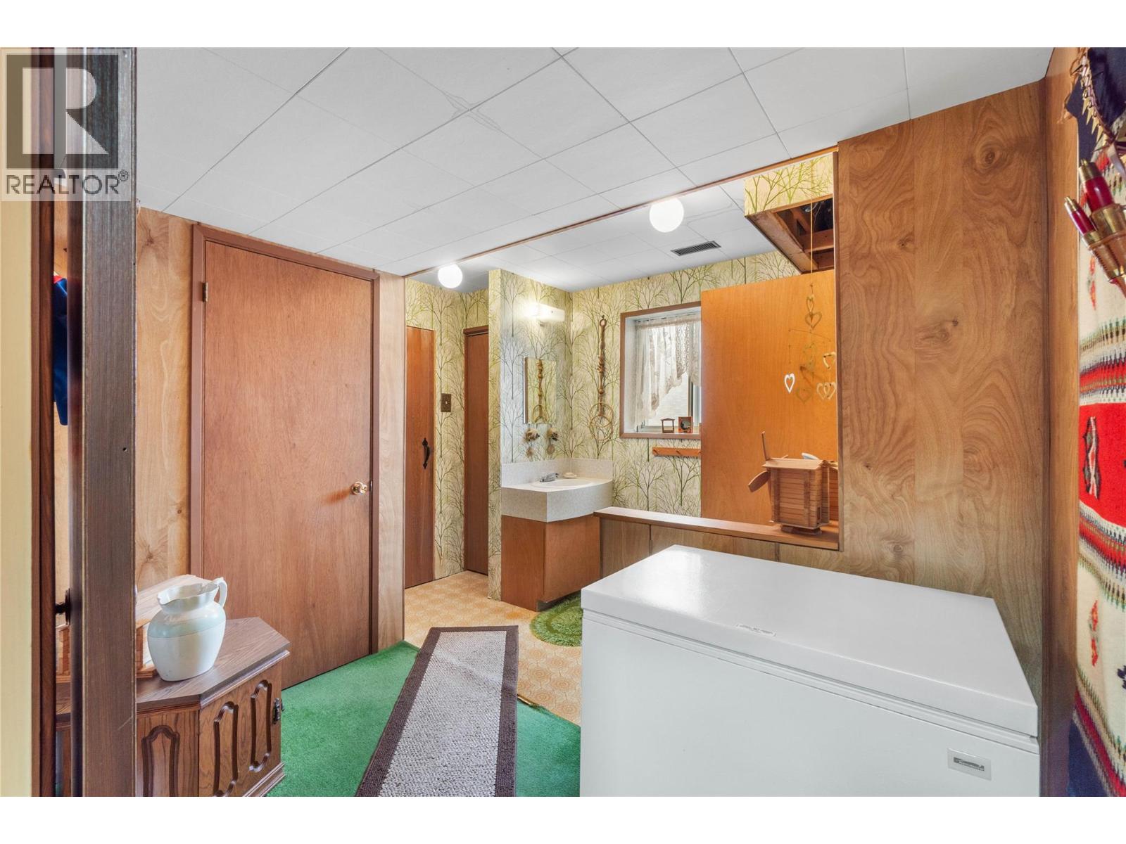 2627 Greenfield Avenue, Kamloops, British Columbia  V2B 4P9 - Photo 14 - 10377813