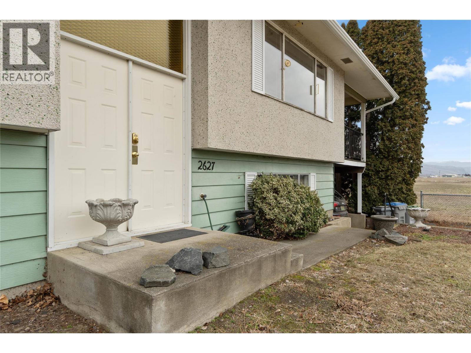 2627 Greenfield Avenue, Kamloops, British Columbia  V2B 4P9 - Photo 2 - 10377813