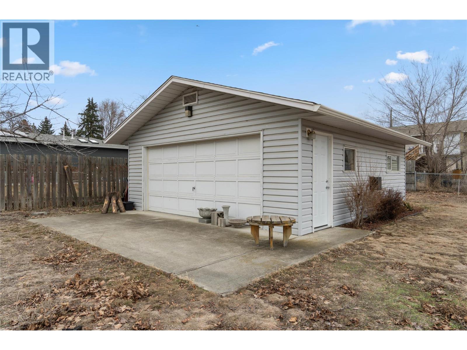 2627 Greenfield Avenue, Kamloops, British Columbia  V2B 4P9 - Photo 24 - 10377813