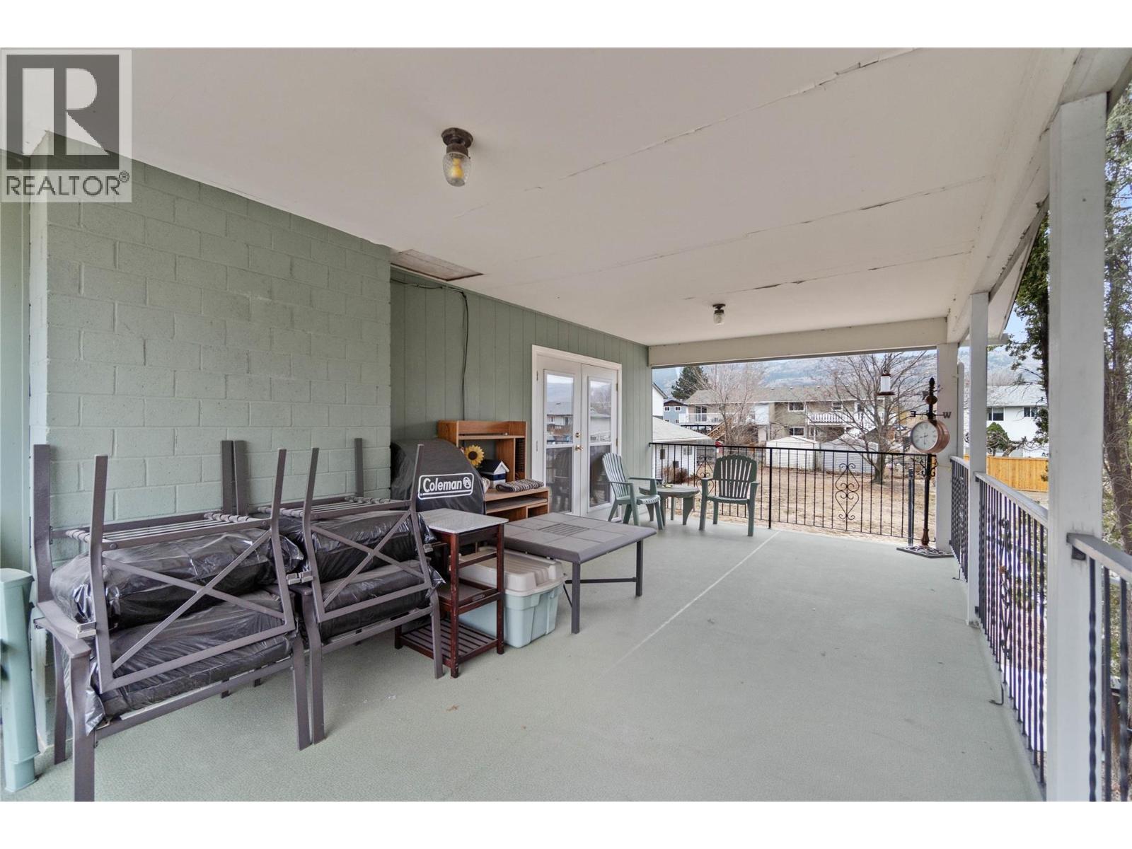 2627 Greenfield Avenue, Kamloops, British Columbia  V2B 4P9 - Photo 32 - 10377813