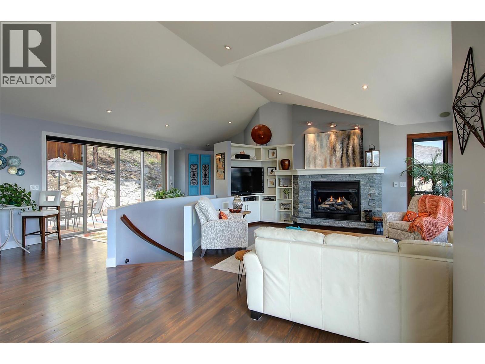 5824 Columbia Avenue, Peachland, British Columbia  V0H 1X4 - Photo 11 - 10377838