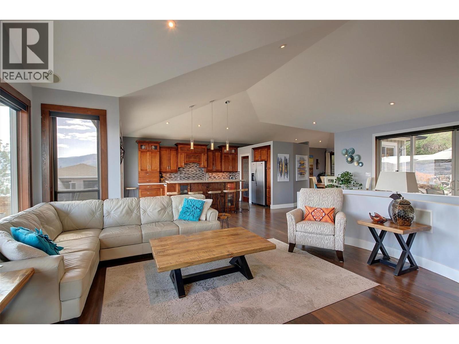 5824 Columbia Avenue, Peachland, British Columbia  V0H 1X4 - Photo 13 - 10377838