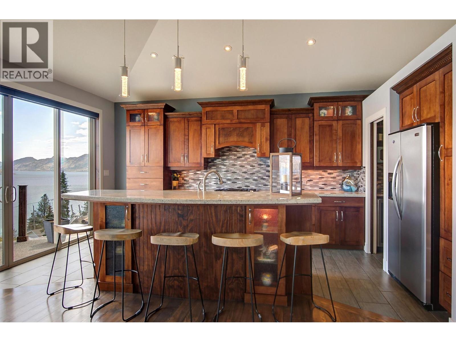 5824 Columbia Avenue, Peachland, British Columbia  V0H 1X4 - Photo 14 - 10377838