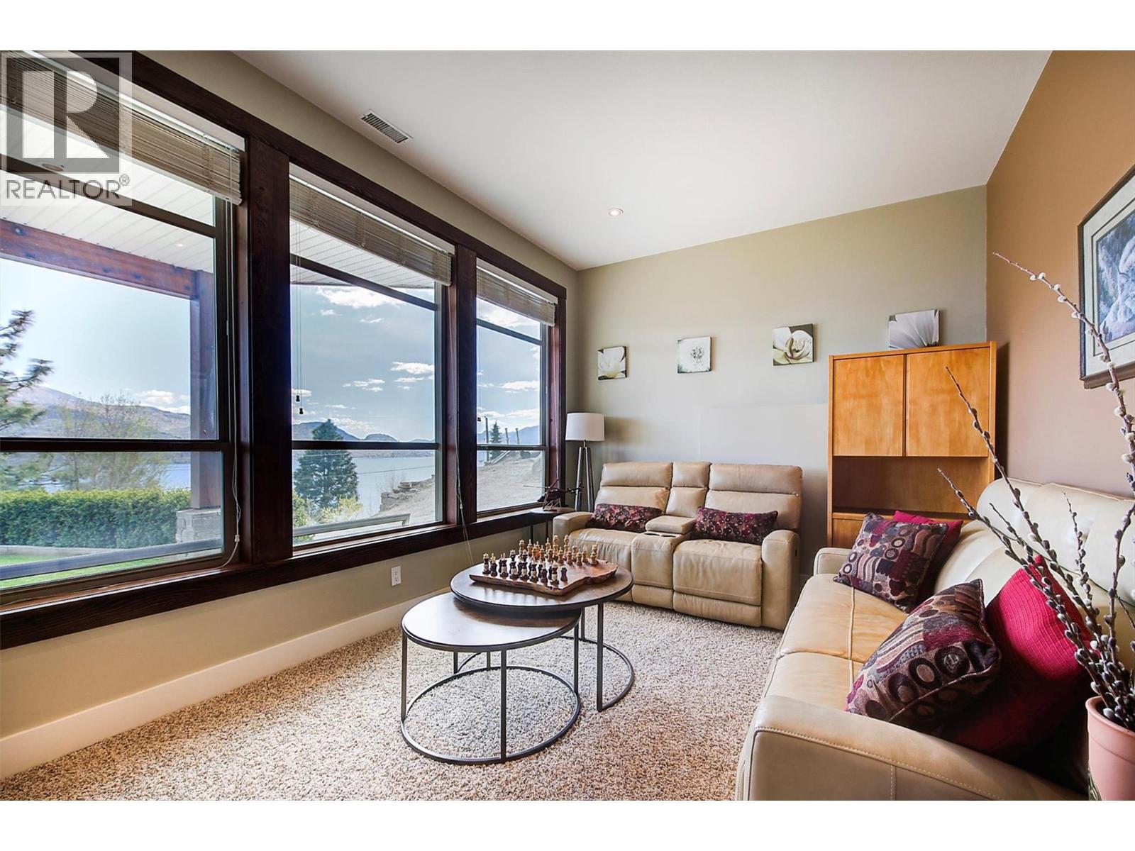 5824 Columbia Avenue, Peachland, British Columbia  V0H 1X4 - Photo 6 - 10377838