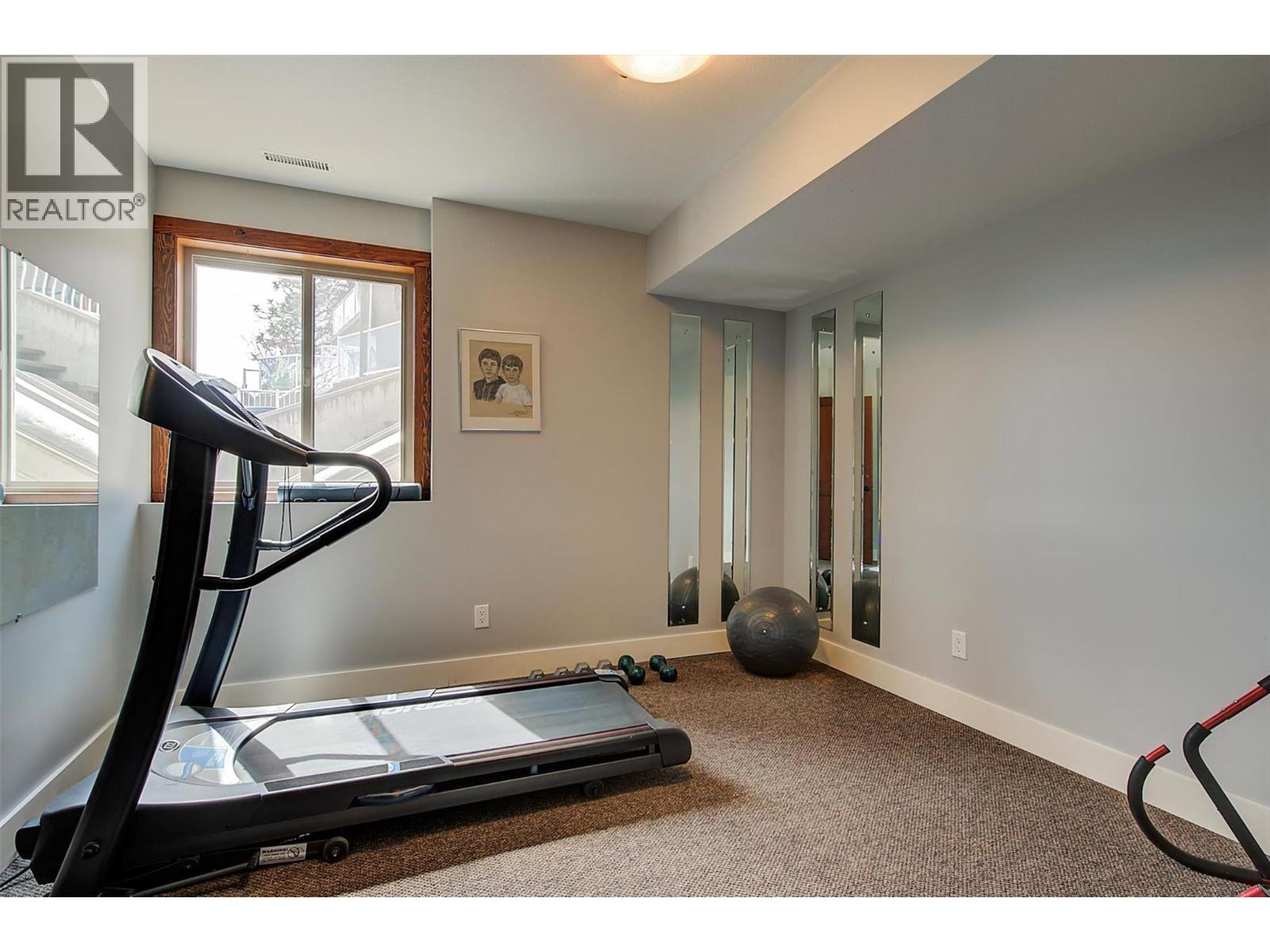 5824 Columbia Avenue, Peachland, British Columbia  V0H 1X4 - Photo 7 - 10377838