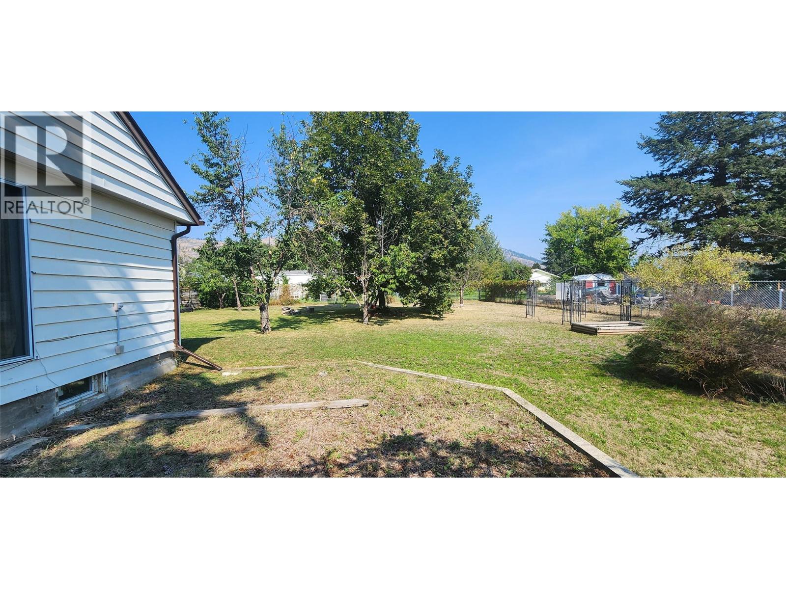 4960 Vernon Street, Grand Forks, British Columbia  V0H 1H5 - Photo 25 - 10377818