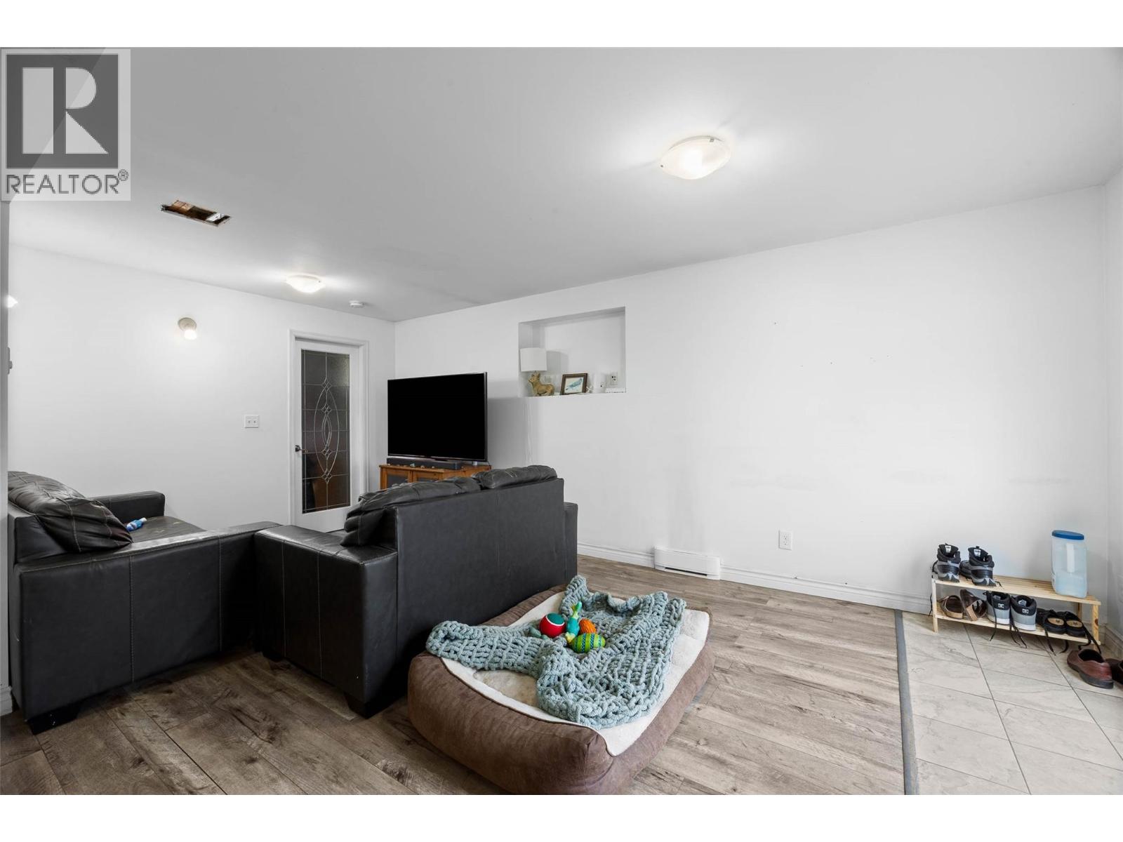 364 Waddington Drive, Kamloops, British Columbia  V2E 1M5 - Photo 19 - 10377680