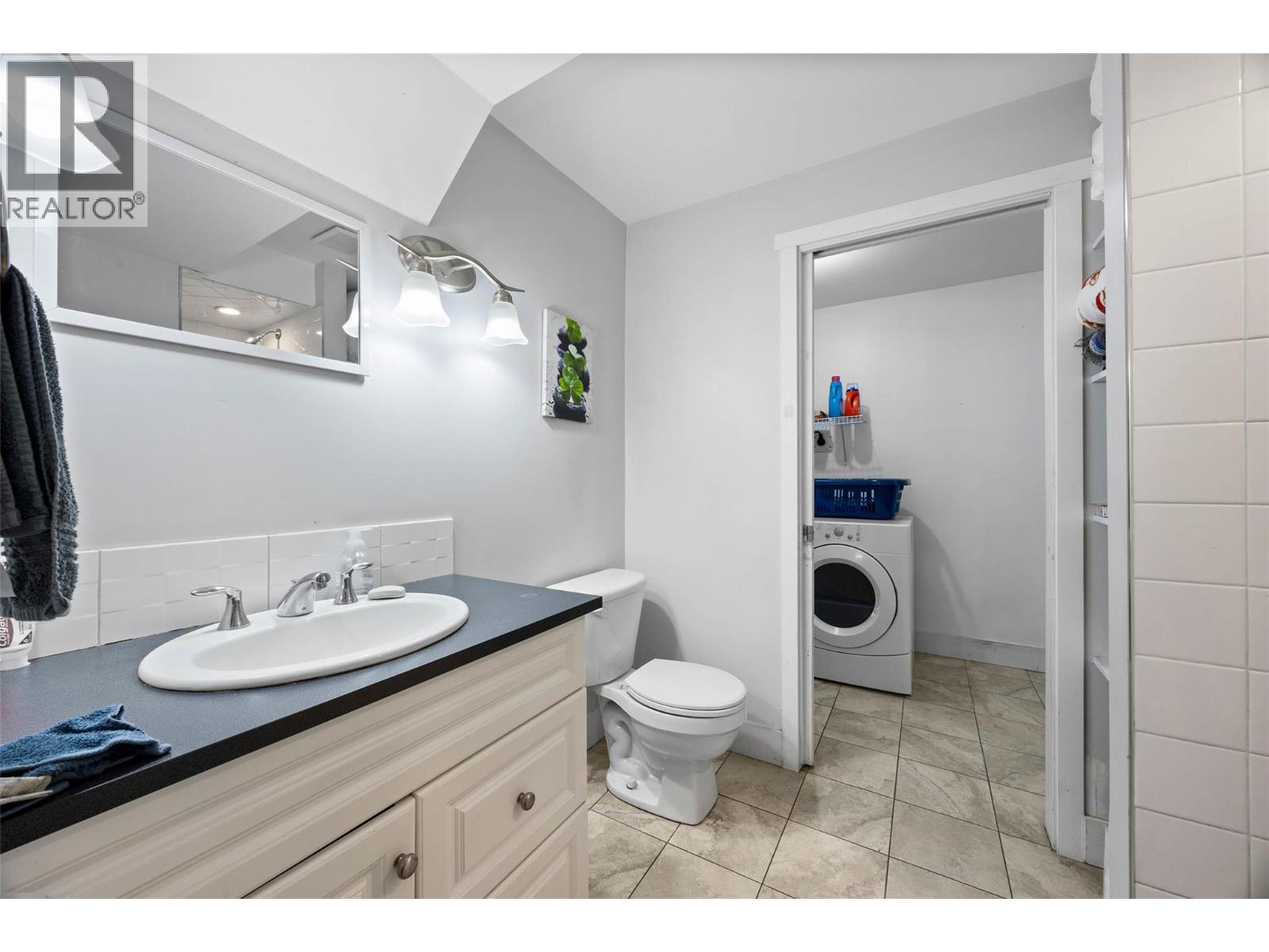 364 Waddington Drive, Kamloops, British Columbia  V2E 1M5 - Photo 22 - 10377680