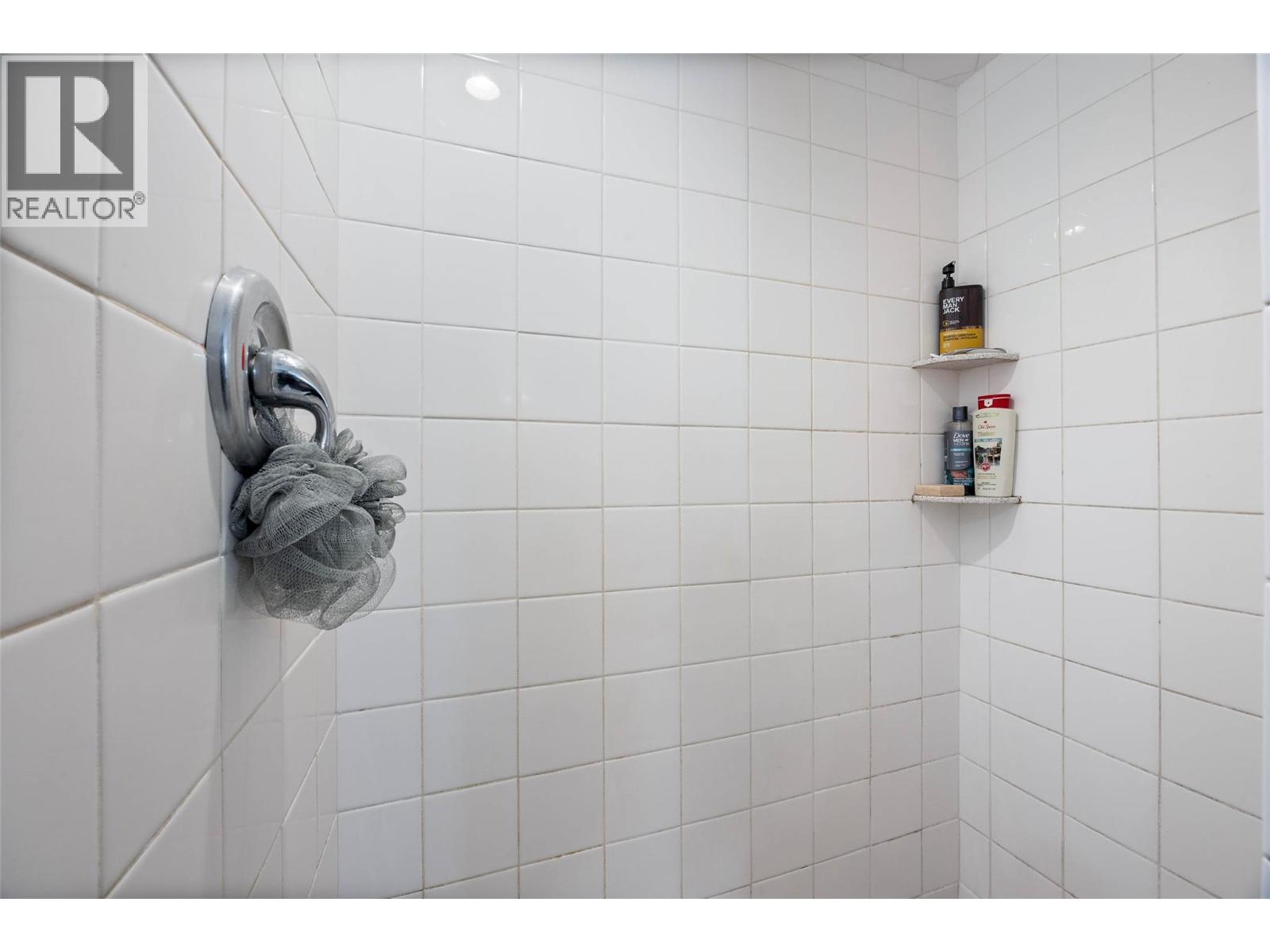 364 Waddington Drive, Kamloops, British Columbia  V2E 1M5 - Photo 23 - 10377680