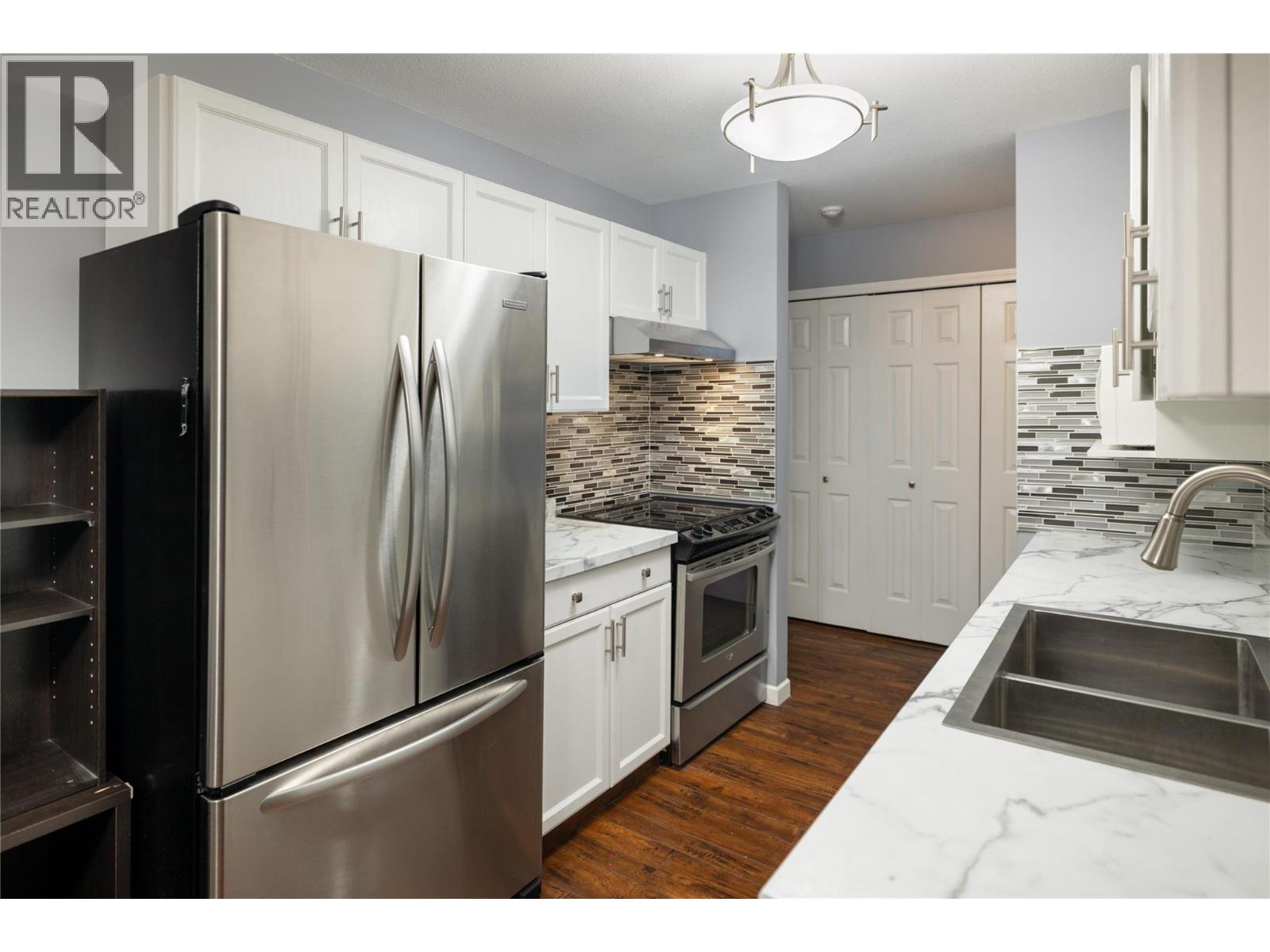 3155 De Montreuil Court Unit# 404, Kelowna, British Columbia  V1W 3W1 - Photo 2 - 10377845