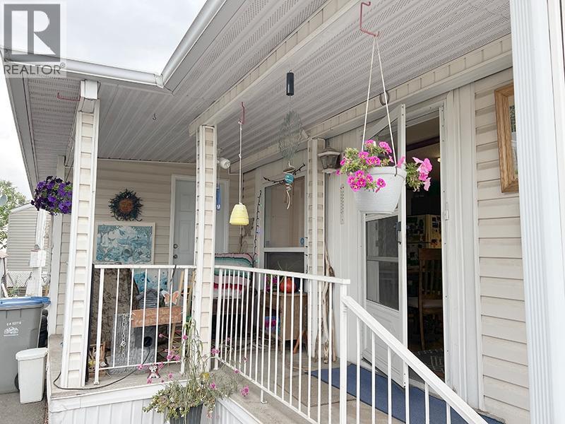 14 Pluto Drive, Kamloops, British Columbia  V2B 1A7 - Photo 15 - 10377759