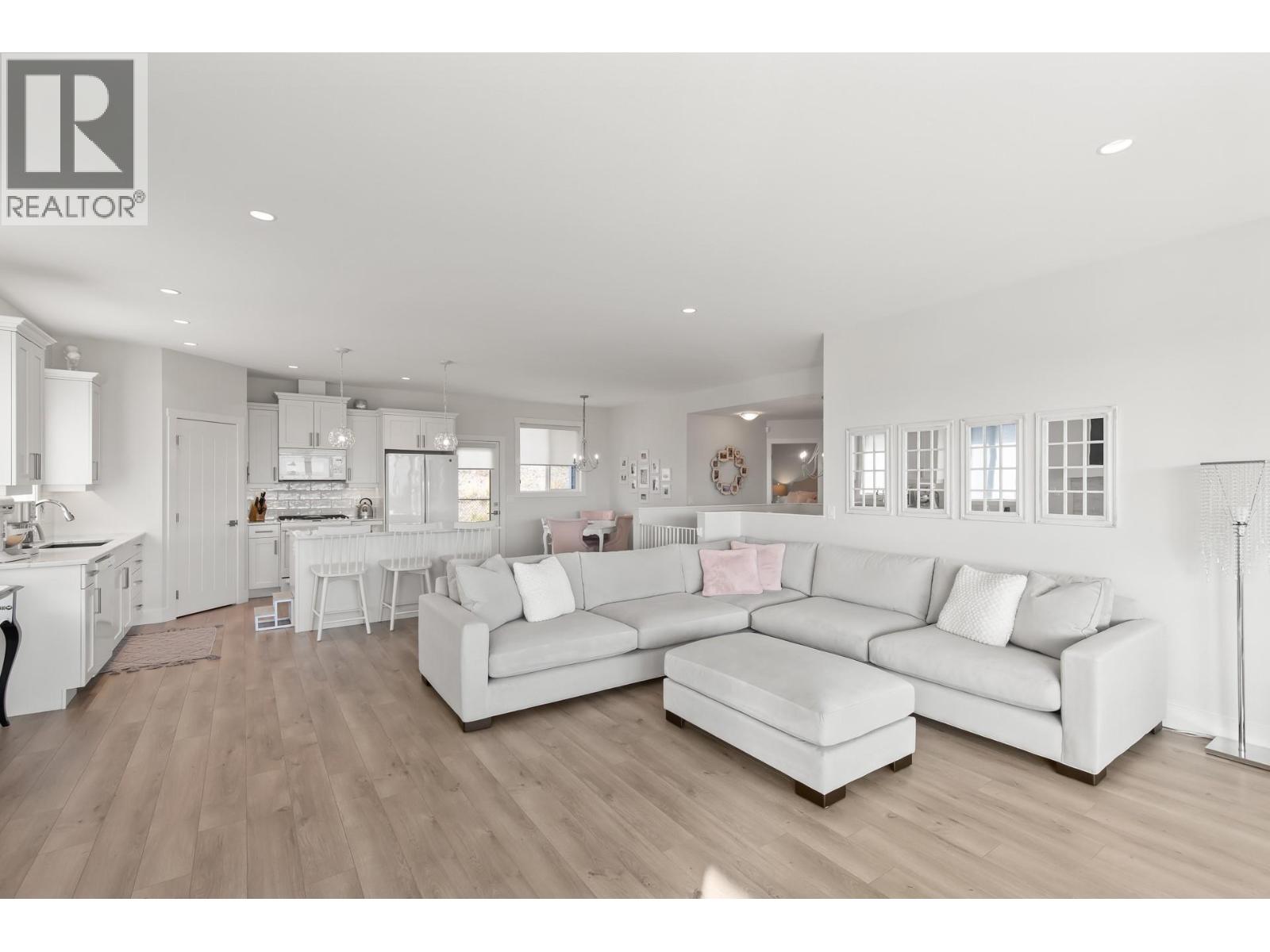 2612 Paramount Drive, West Kelowna, British Columbia  V4T 3N3 - Photo 8 - 10377745