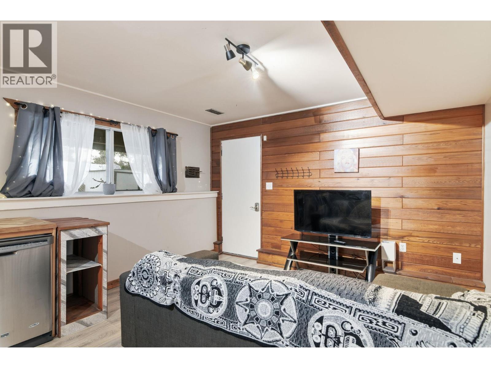 1734 Lynrick Road, Kelowna, British Columbia  V1P 1E9 - Photo 20 - 10377468