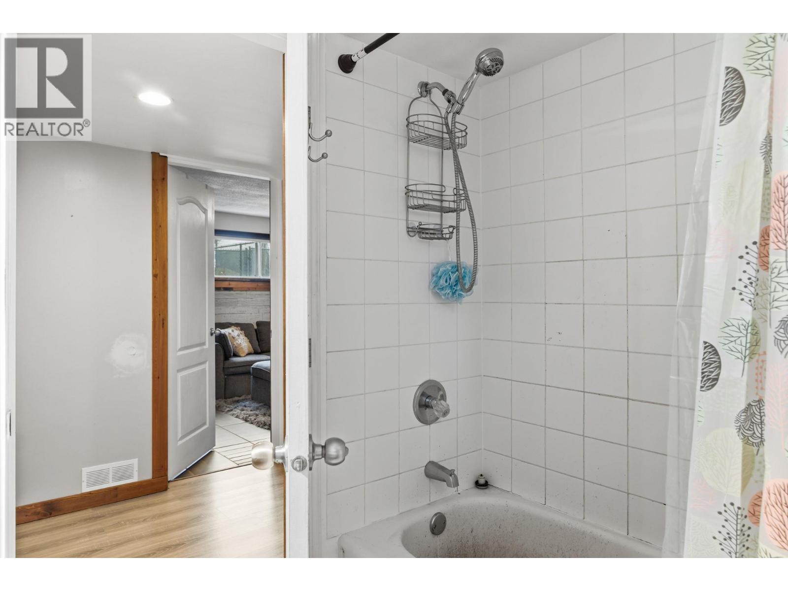 1734 Lynrick Road, Kelowna, British Columbia  V1P 1E9 - Photo 28 - 10377468