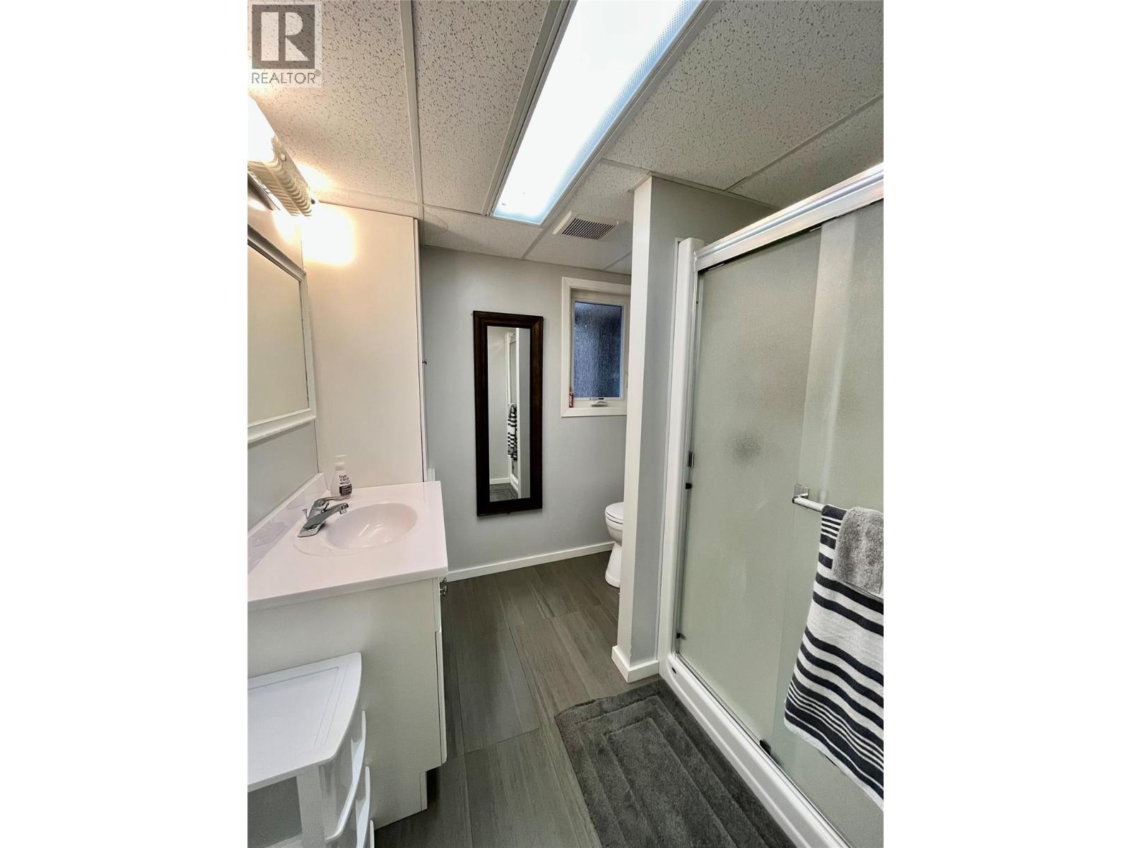 210 10th Avenue Nw, Nakusp, British Columbia  V0G 1R0 - Photo 27 - 10377700