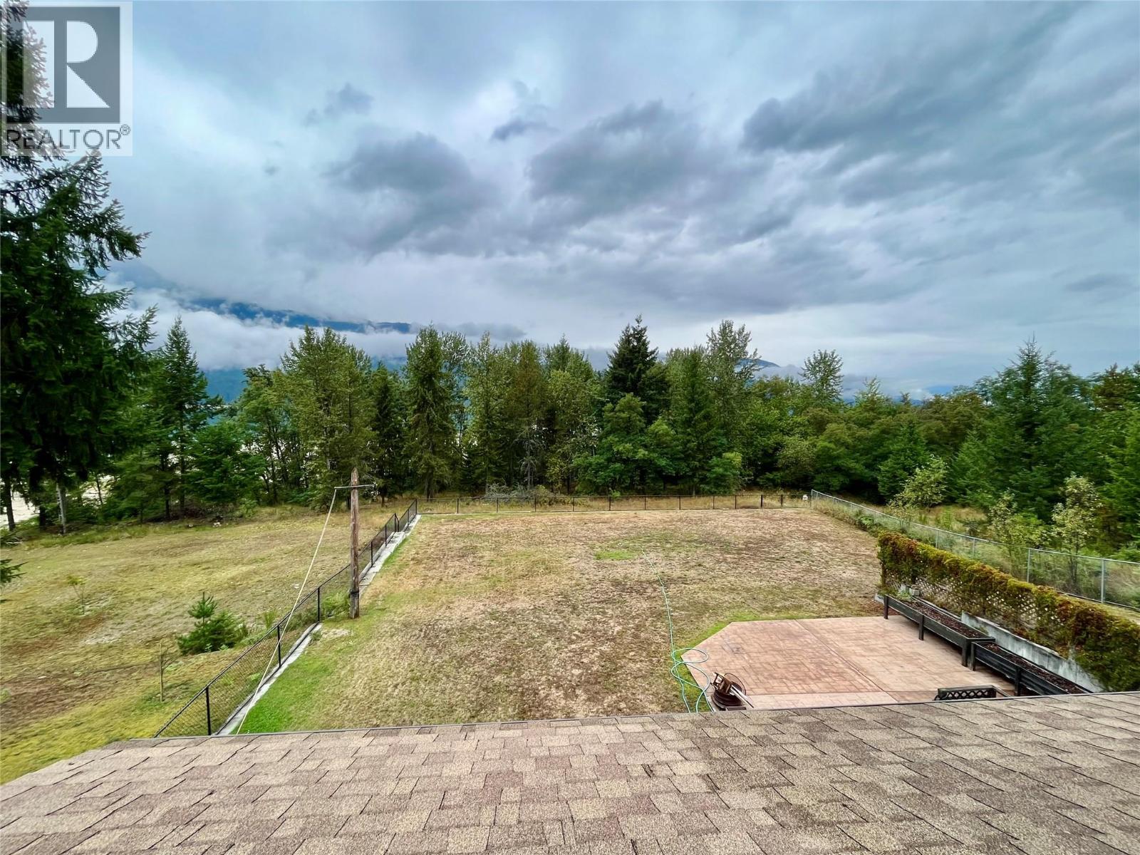 210 10th Avenue Nw, Nakusp, British Columbia  V0G 1R0 - Photo 47 - 10377700