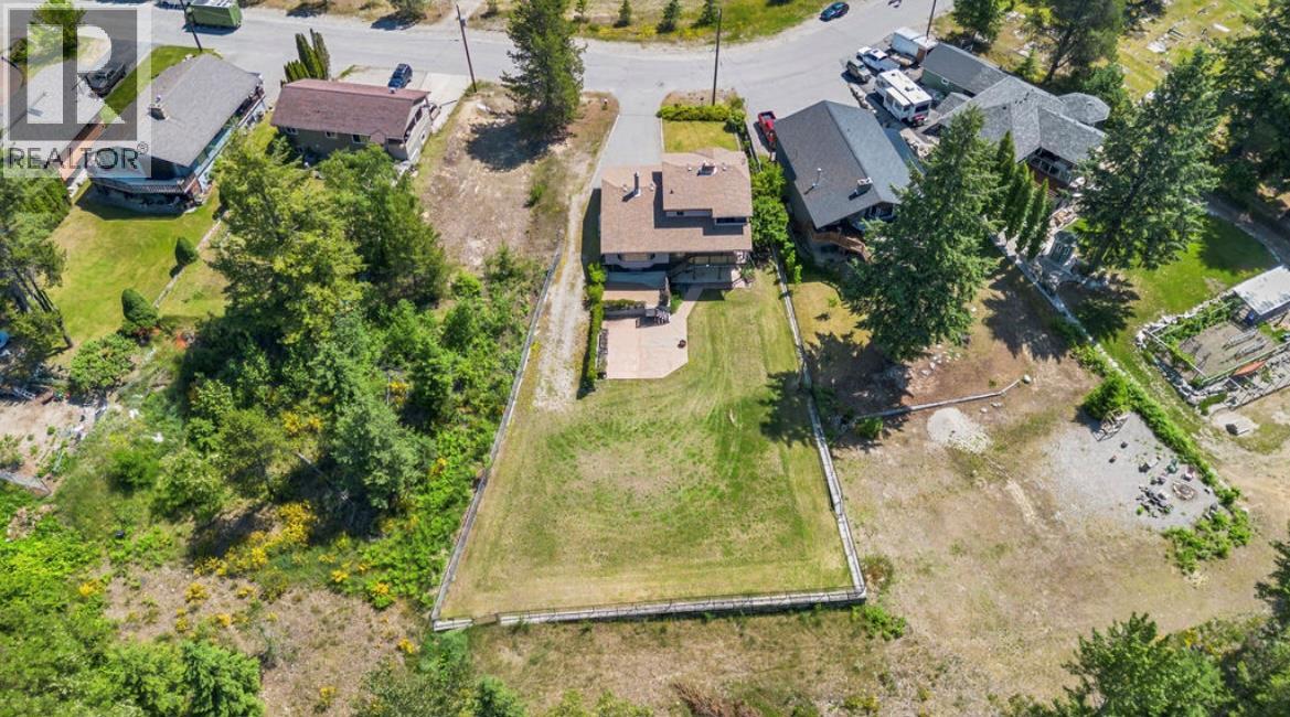 210 10th Avenue Nw, Nakusp, British Columbia  V0G 1R0 - Photo 51 - 10377700