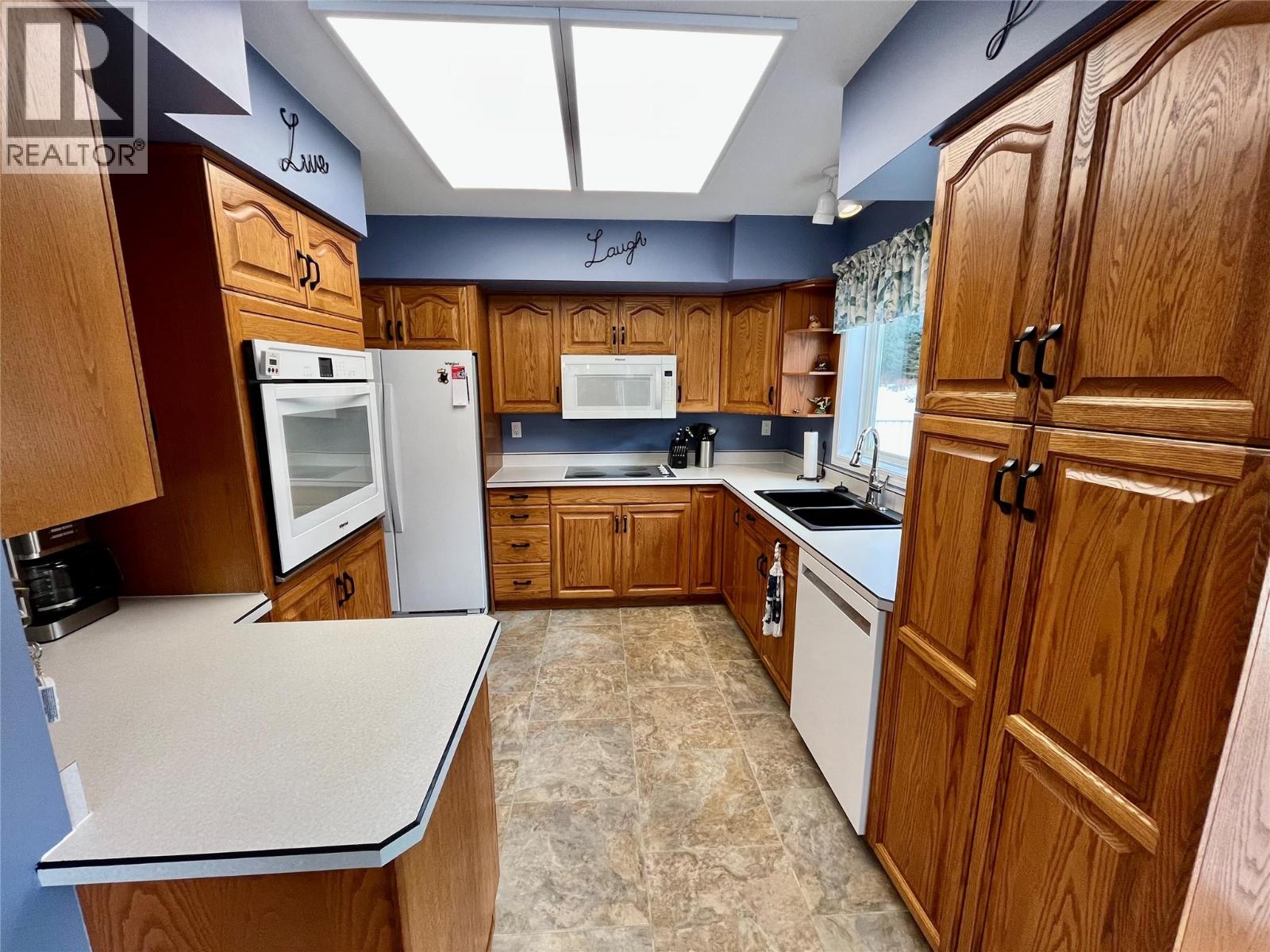 213 Burton School Road, Burton, British Columbia  V0G 1R0 - Photo 12 - 10377699