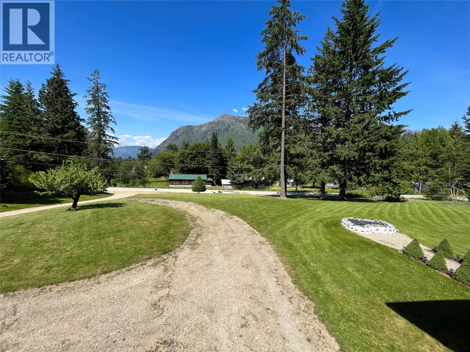 213 Burton School Road, Burton, British Columbia  V0G 1R0 - Photo 2 - 10377699