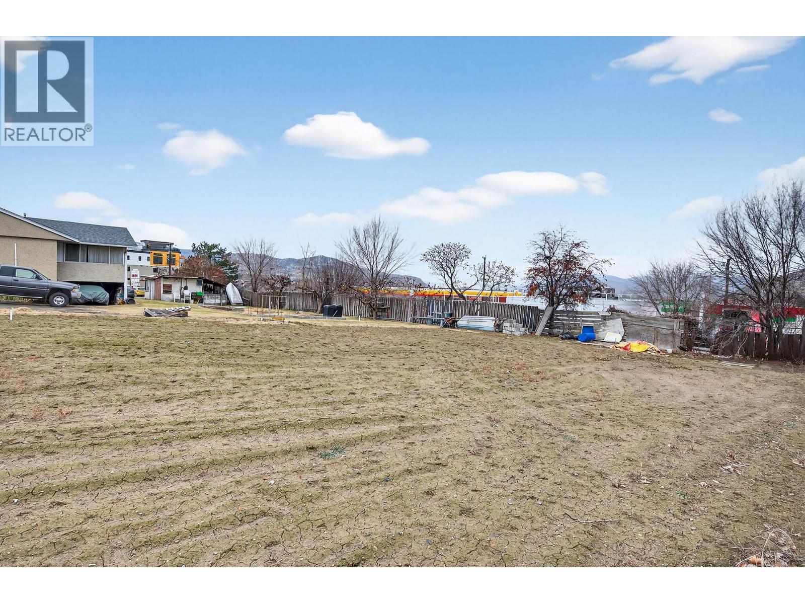 1720 Valleyview Drive, Kamloops, British Columbia  V2C 4B8 - Photo 2 - 10376971