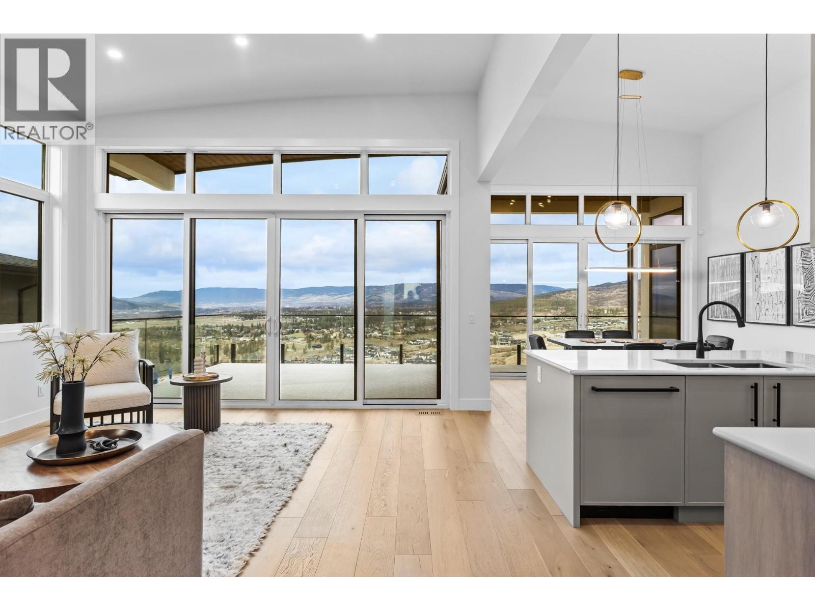 1050 Emslie Street, Kelowna, British Columbia  V1W 0C3 - Photo 6 - 10376115